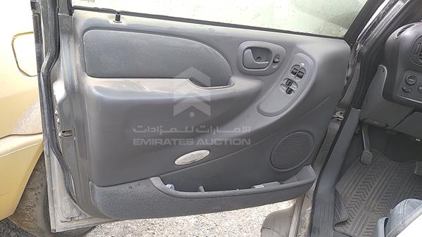 Photo 8 VIN: 1A8GY54R16Y126514 - CHRYSLER GRAND VOYAGER 