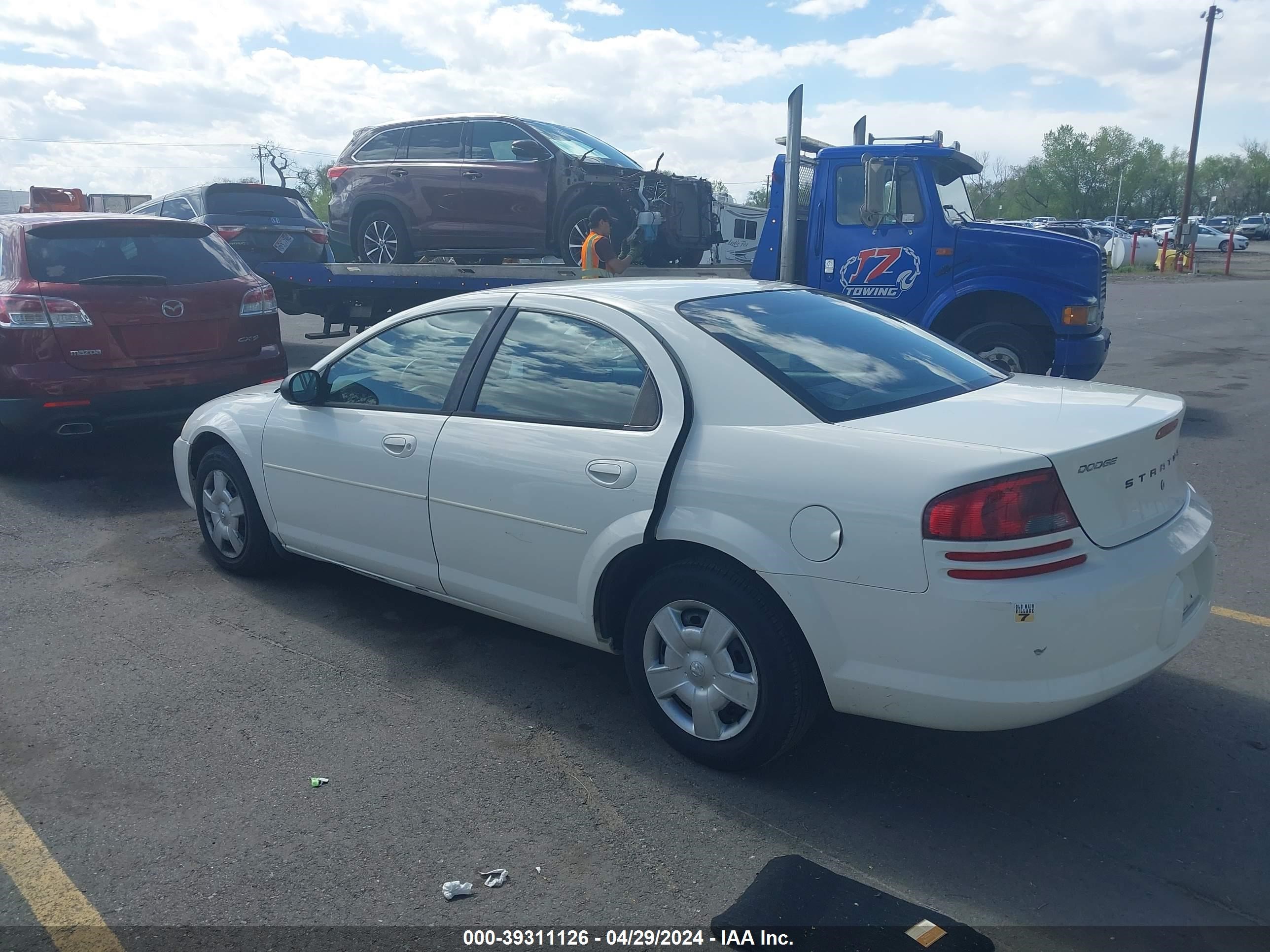 Photo 2 VIN: 1B3AL46T16N228235 - DODGE STRATUS 