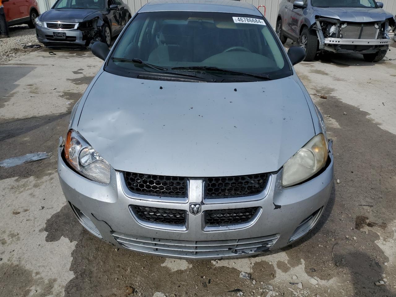 Photo 4 VIN: 1B3AL46T66N227968 - DODGE STRATUS 