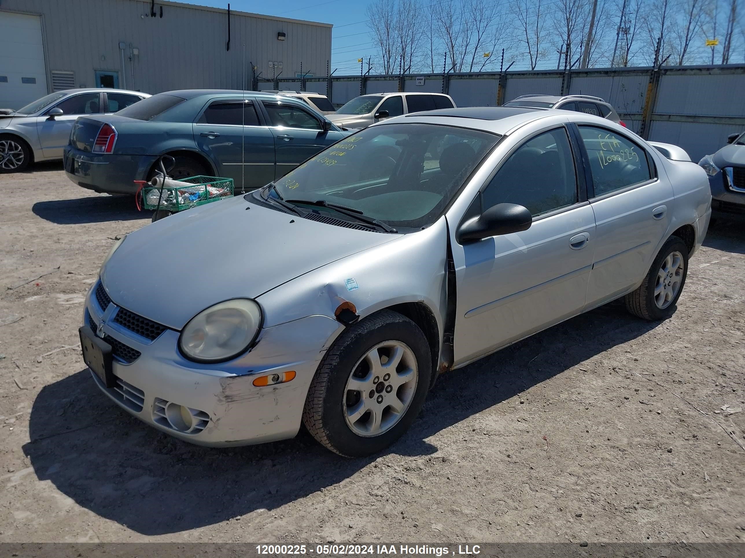 Photo 1 VIN: 1B3AS56C74D628439 - CHRYSLER NEON 