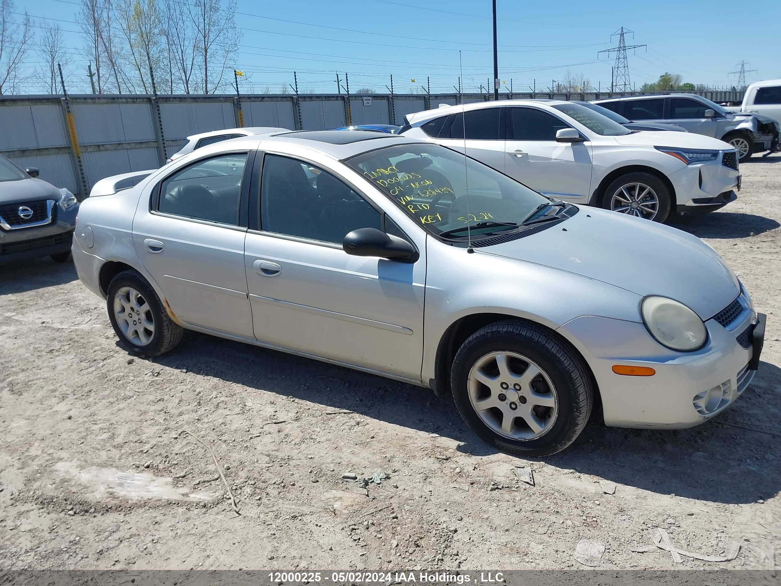 Photo 12 VIN: 1B3AS56C74D628439 - CHRYSLER NEON 