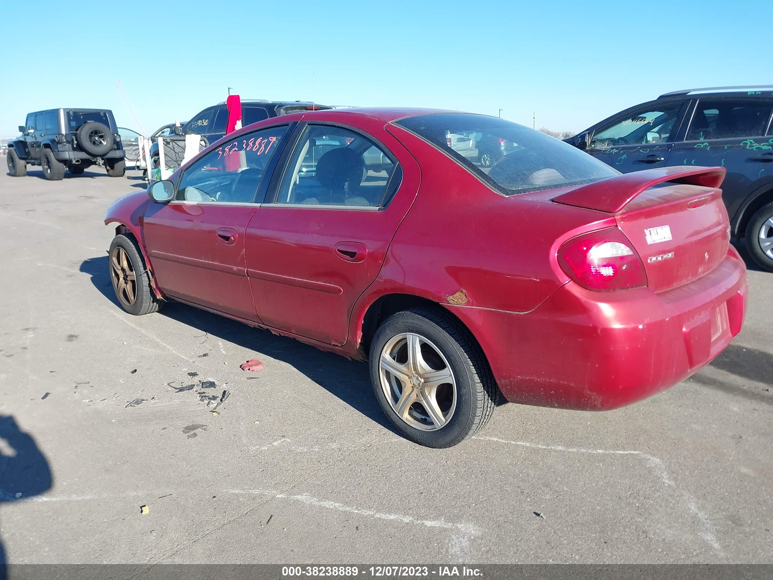 Photo 2 VIN: 1B3AS56C85D117257 - DODGE NEON 