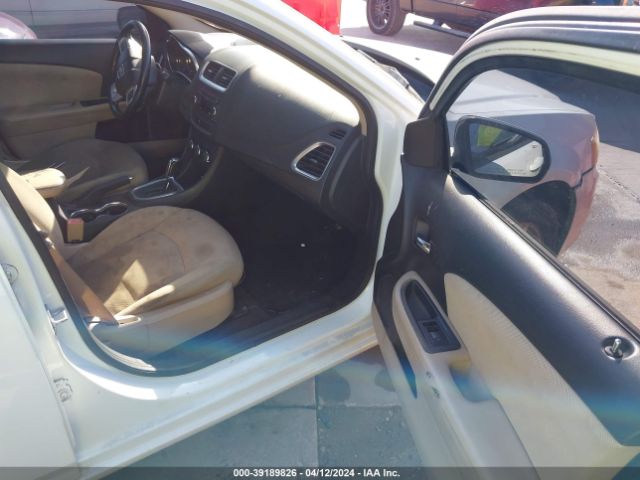 Photo 4 VIN: 1B3BD1FB0BN561740 - DODGE AVENGER 