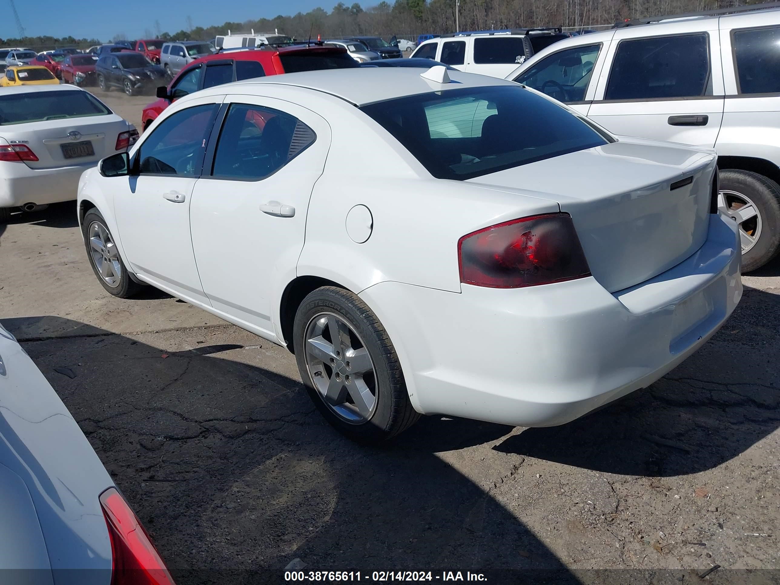 Photo 2 VIN: 1B3BD1FB4BN559442 - DODGE AVENGER 