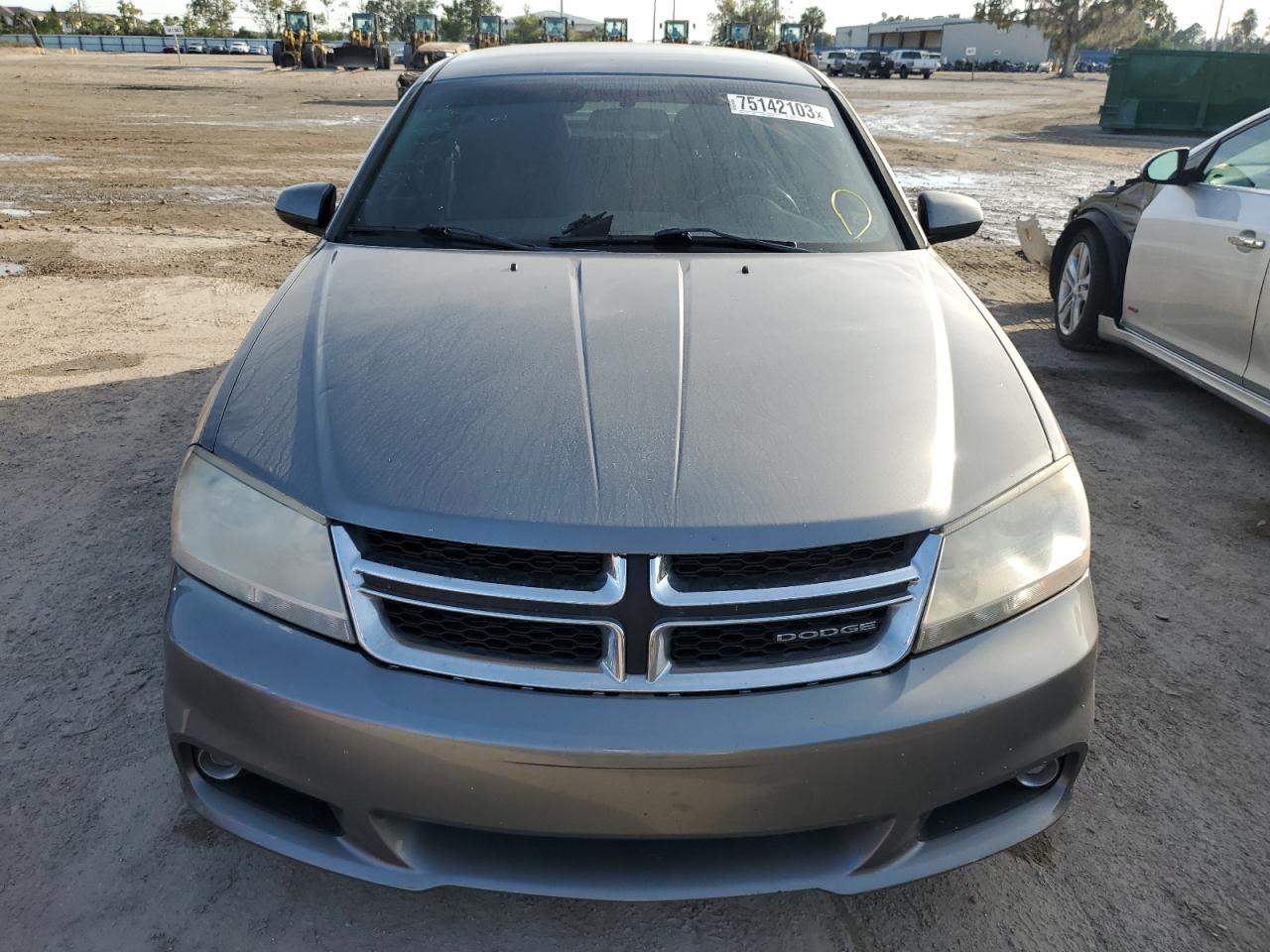 Photo 4 VIN: 1B3BD1FG0BN587640 - DODGE AVENGER 