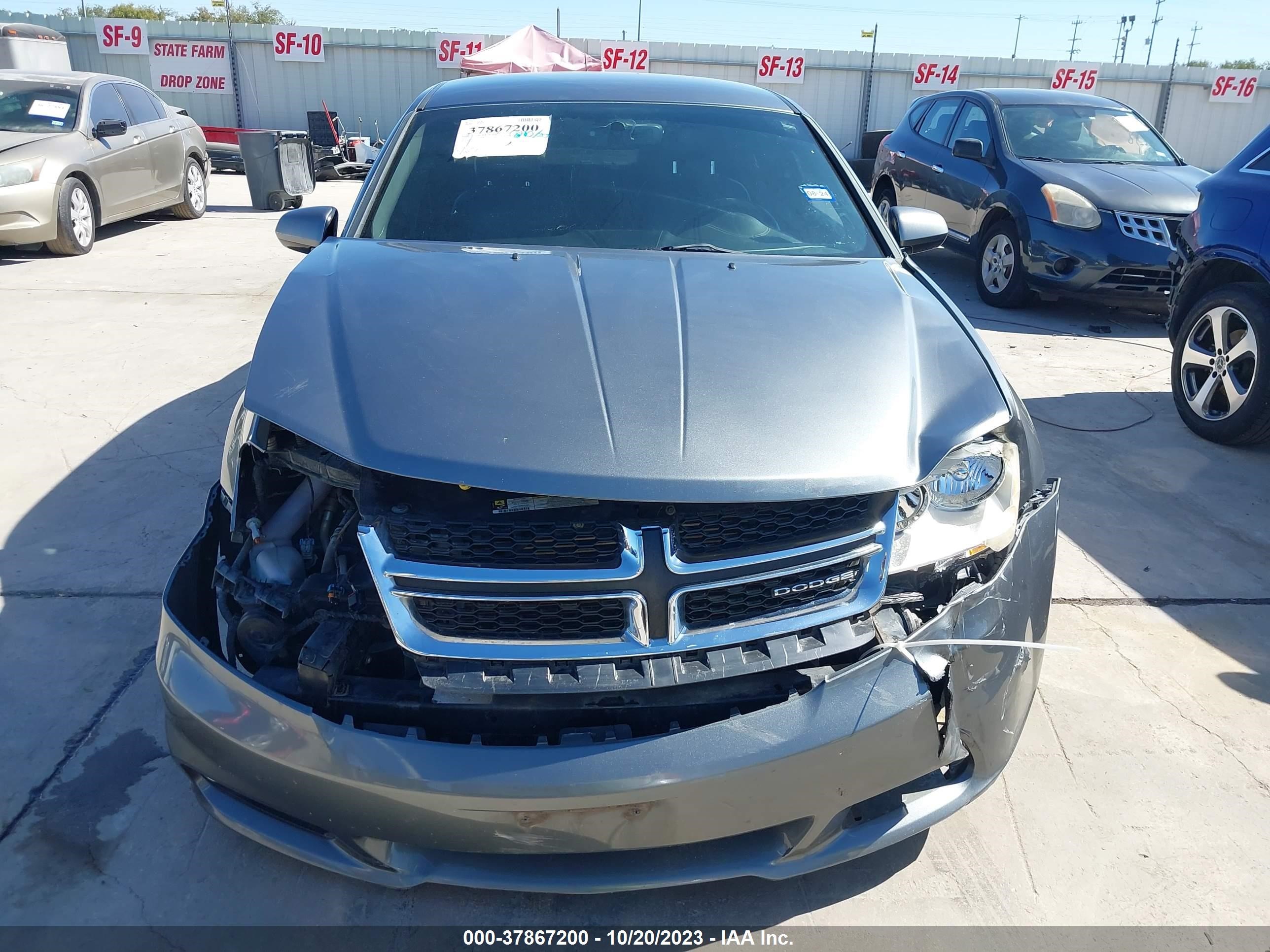 Photo 11 VIN: 1B3BD2FB2BN583468 - DODGE AVENGER 