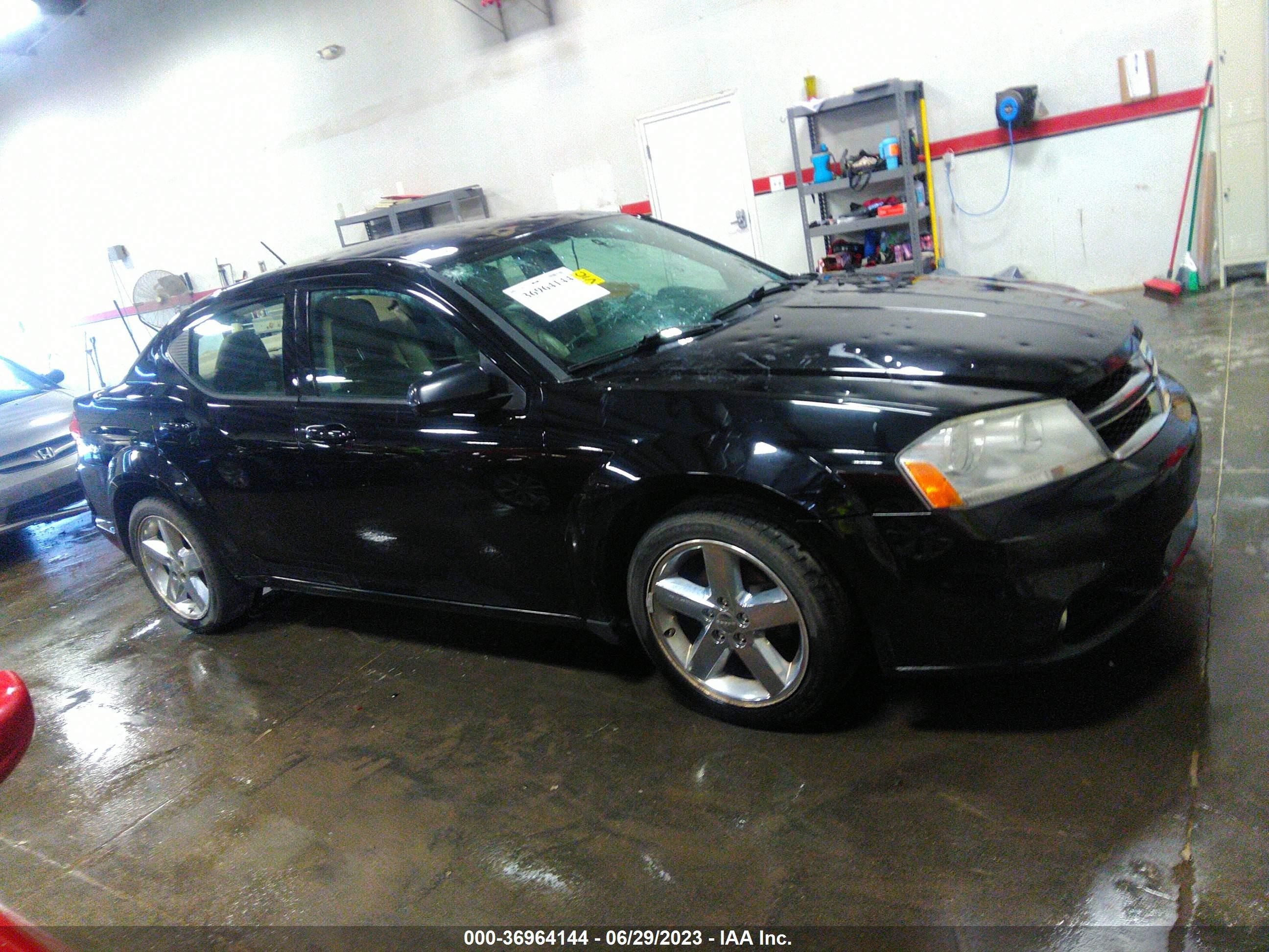 Photo 12 VIN: 1B3BD2FB8BN573947 - DODGE AVENGER 