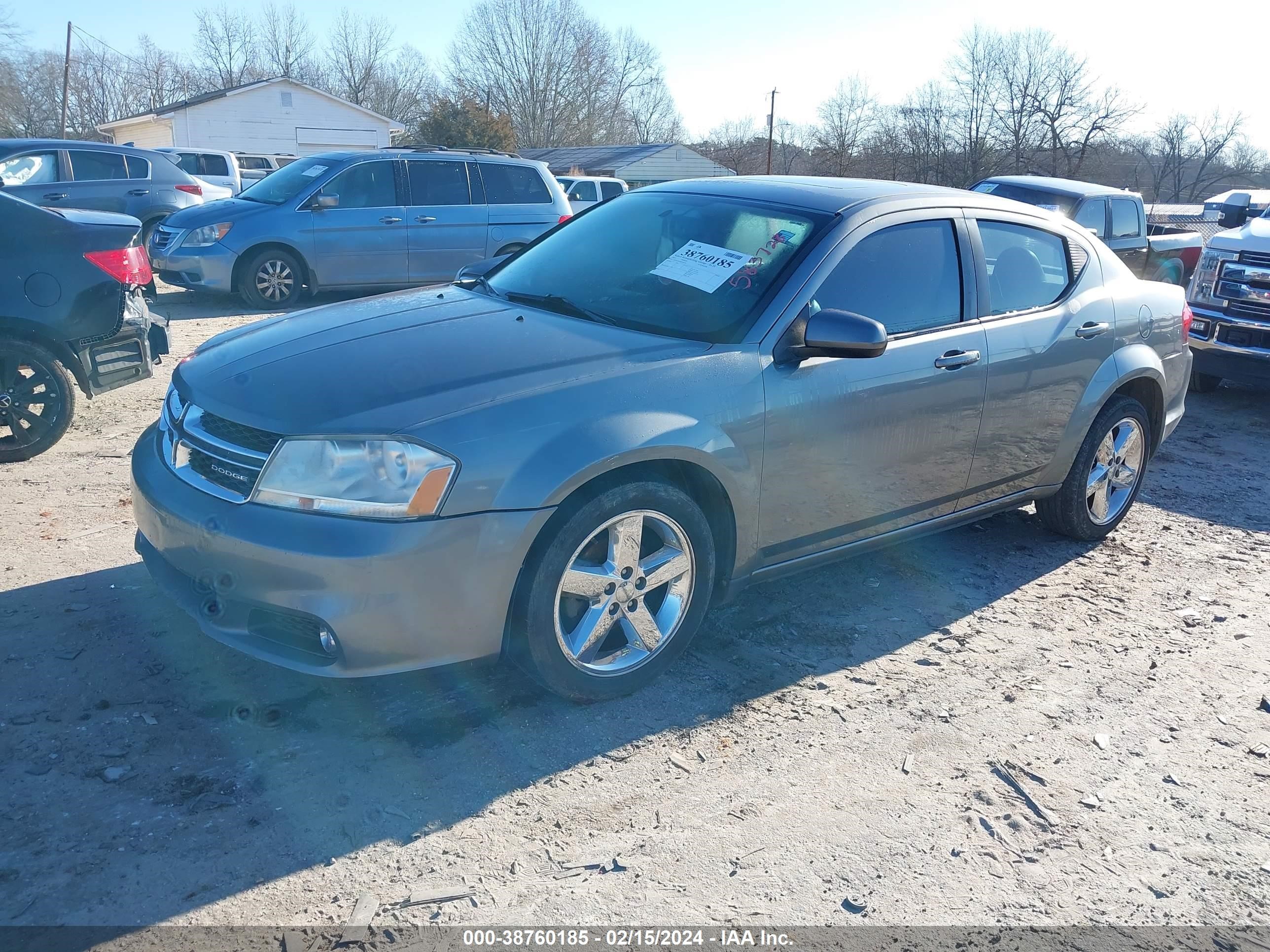 Photo 1 VIN: 1B3BD2FG8BN583728 - DODGE AVENGER 