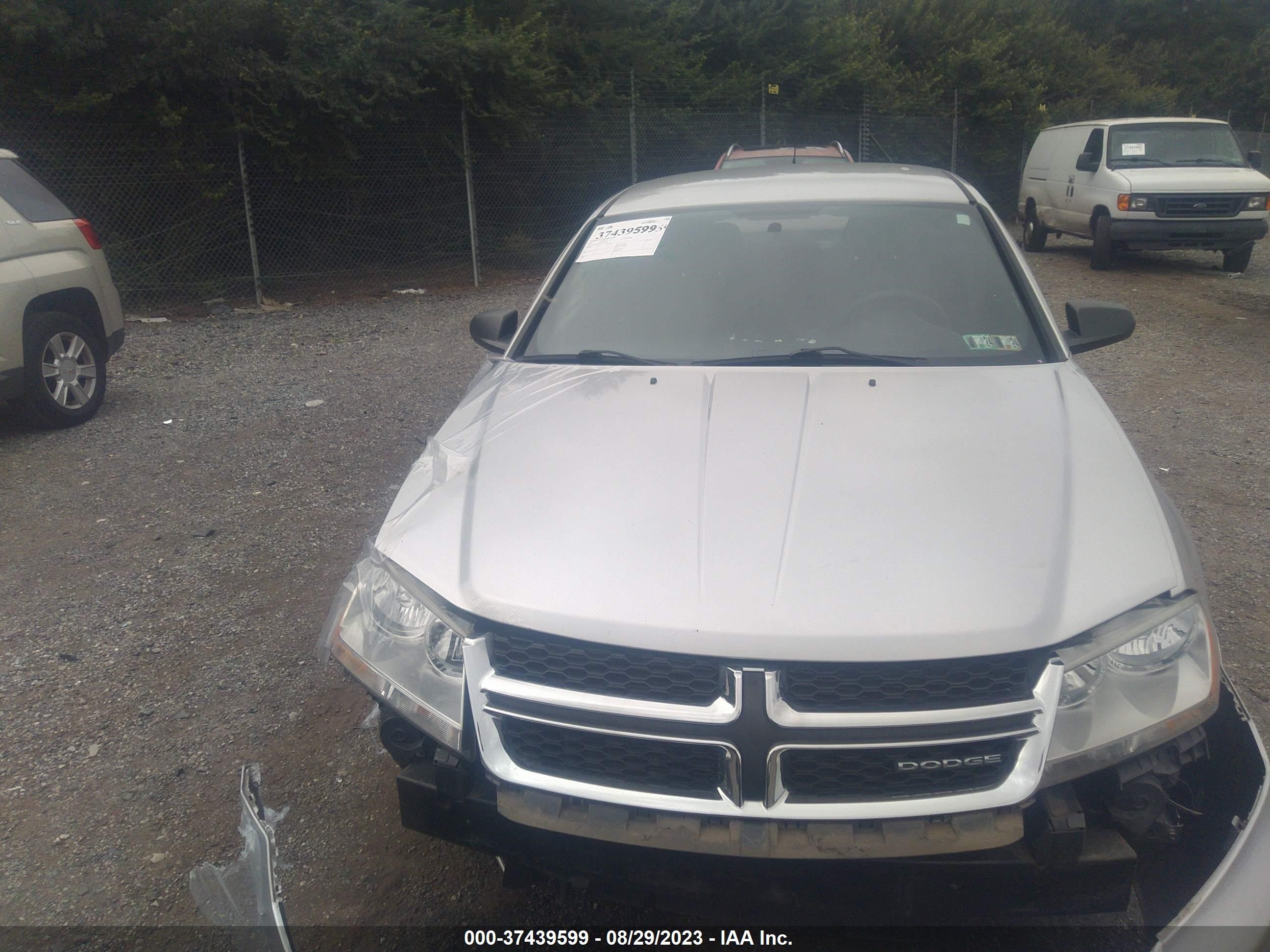 Photo 10 VIN: 1B3BD4FG6BN559052 - DODGE AVENGER 