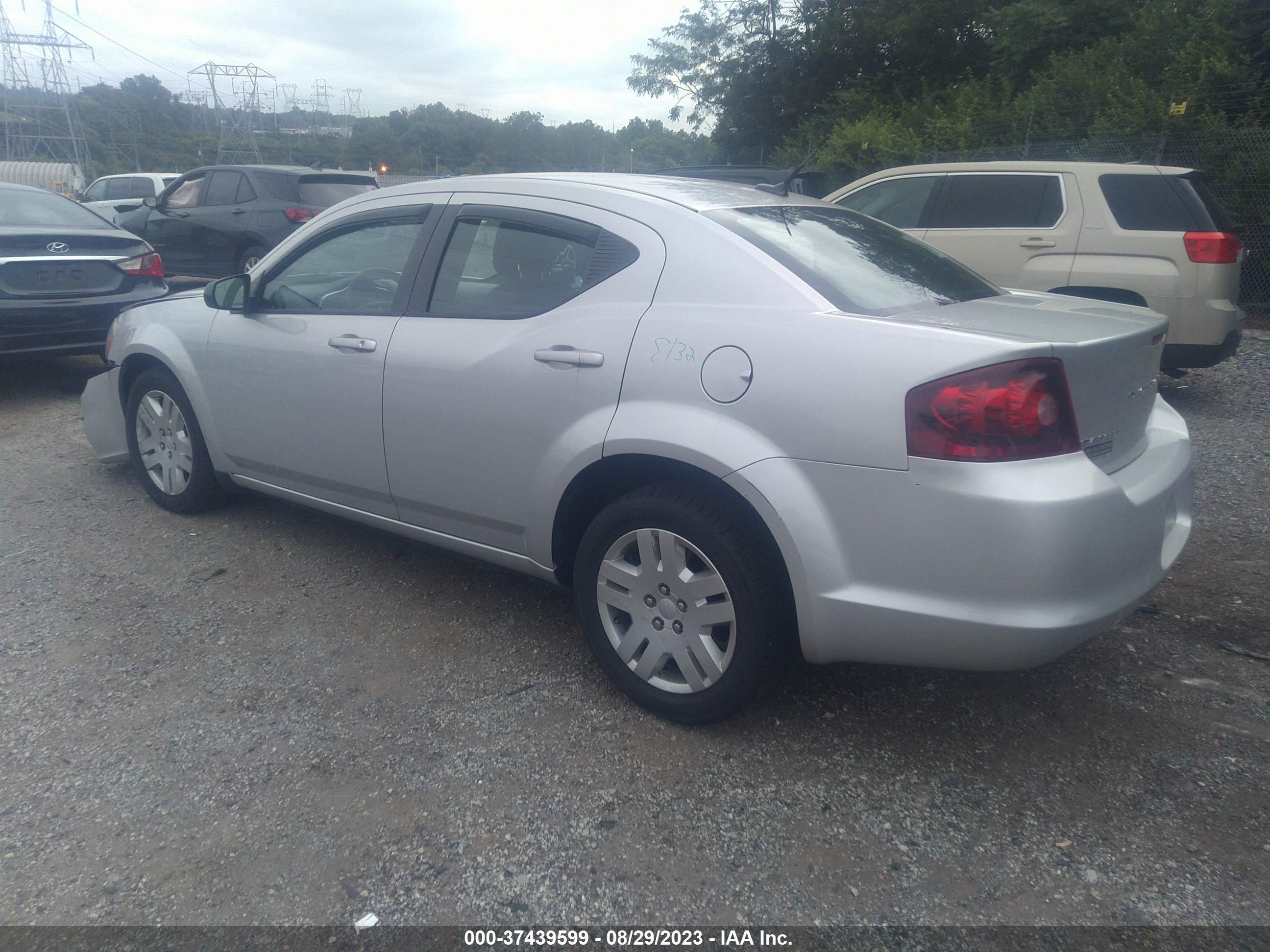 Photo 2 VIN: 1B3BD4FG6BN559052 - DODGE AVENGER 