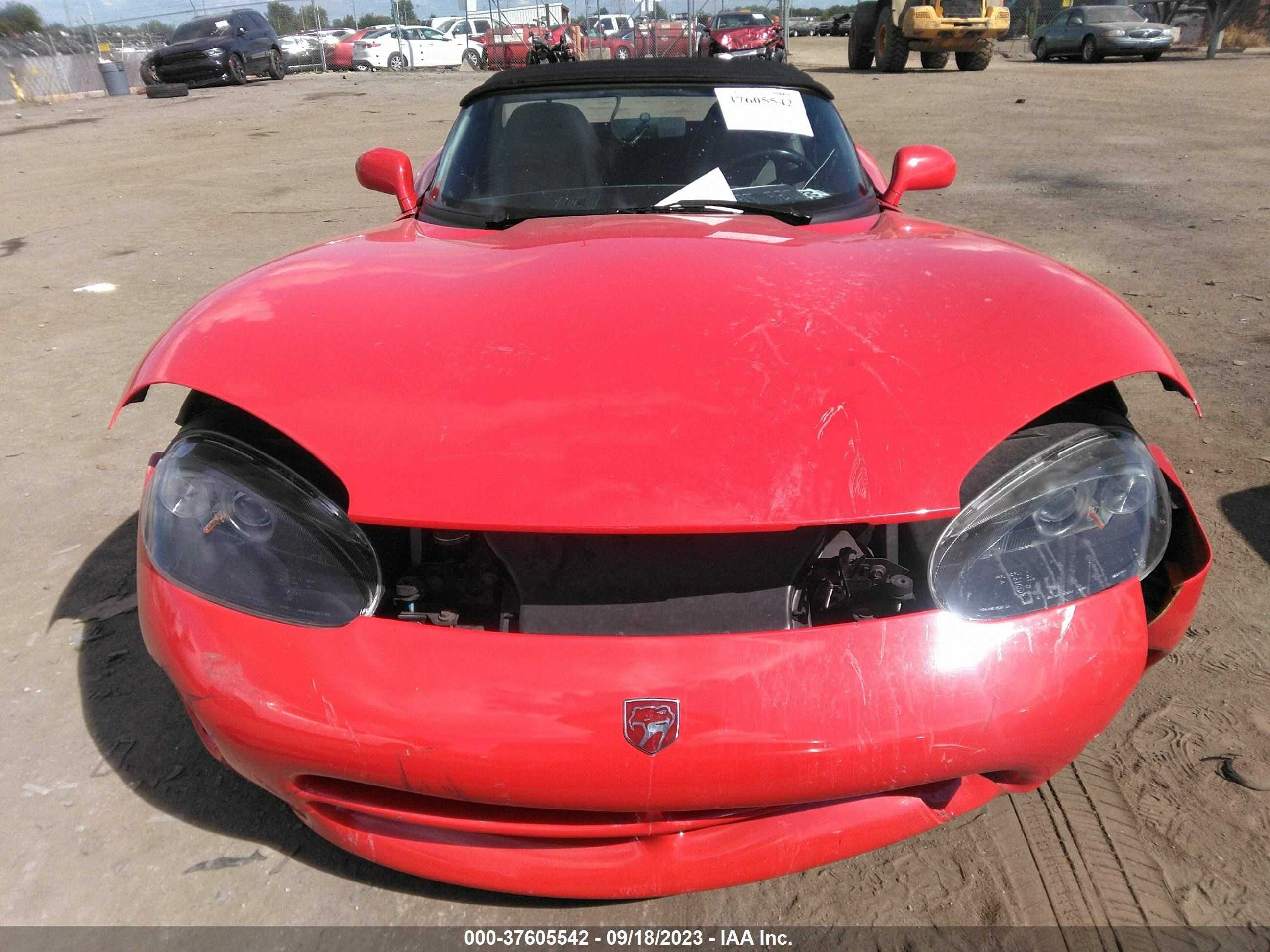 Photo 11 VIN: 1B3BR65E3PV200746 - DODGE VIPER 