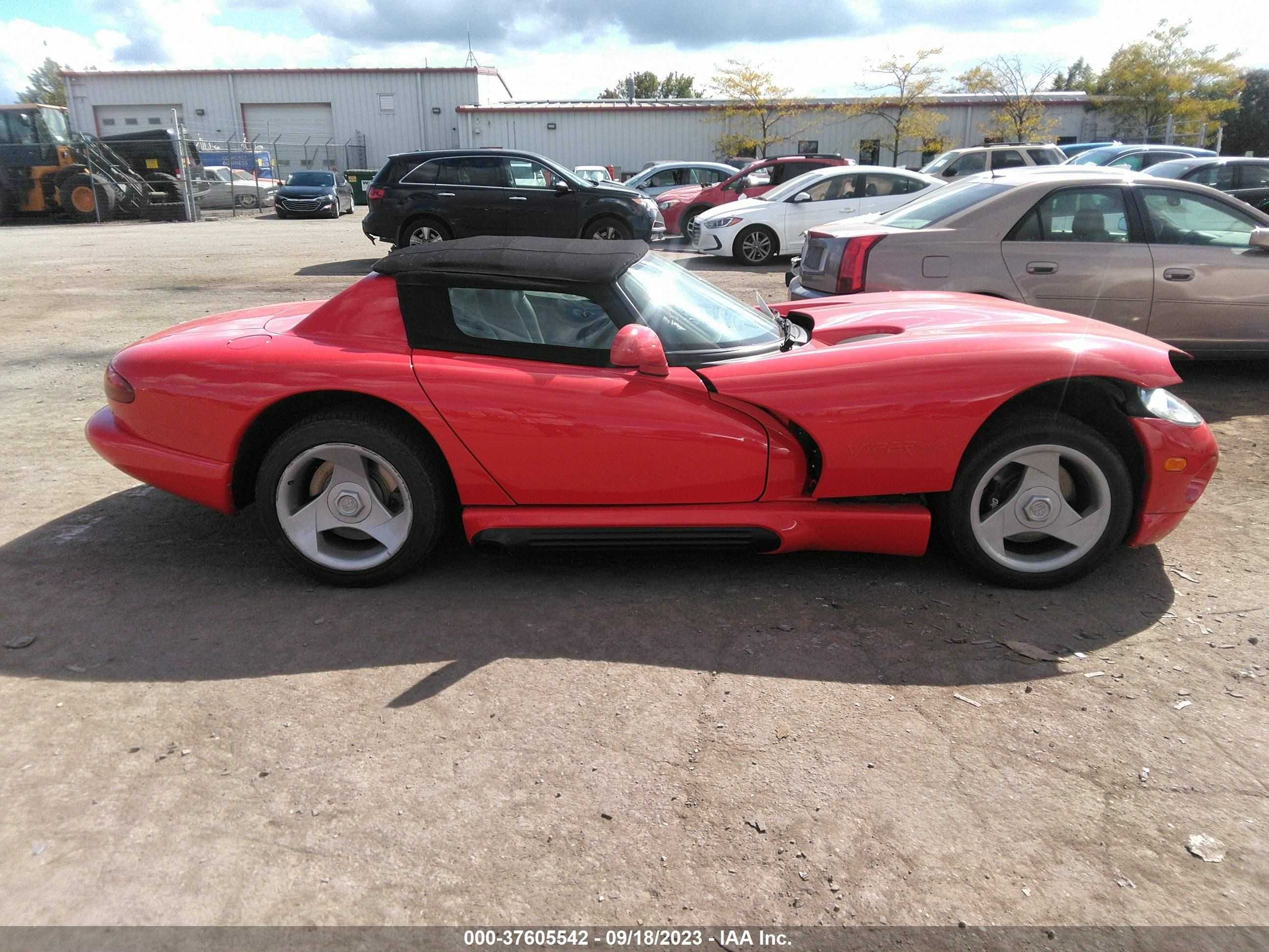 Photo 12 VIN: 1B3BR65E3PV200746 - DODGE VIPER 