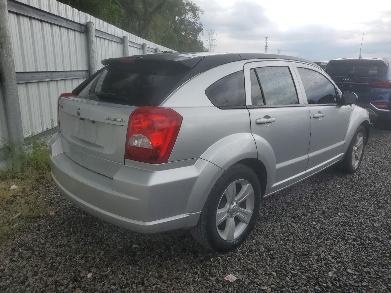 Photo 2 VIN: 1B3CB3HA0AD581050 - DODGE CALIBER 