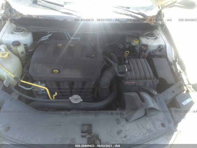 Photo 9 VIN: 1B3CC4FB3AN174445 - DODGE AVENGER 