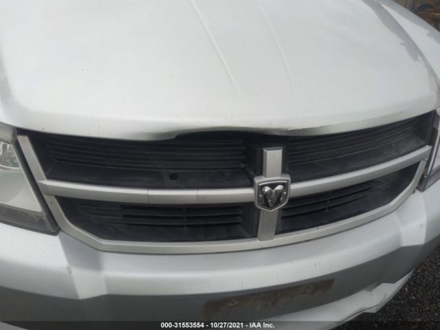 Photo 5 VIN: 1B3CC4FB4AN117770 - DODGE AVENGER 