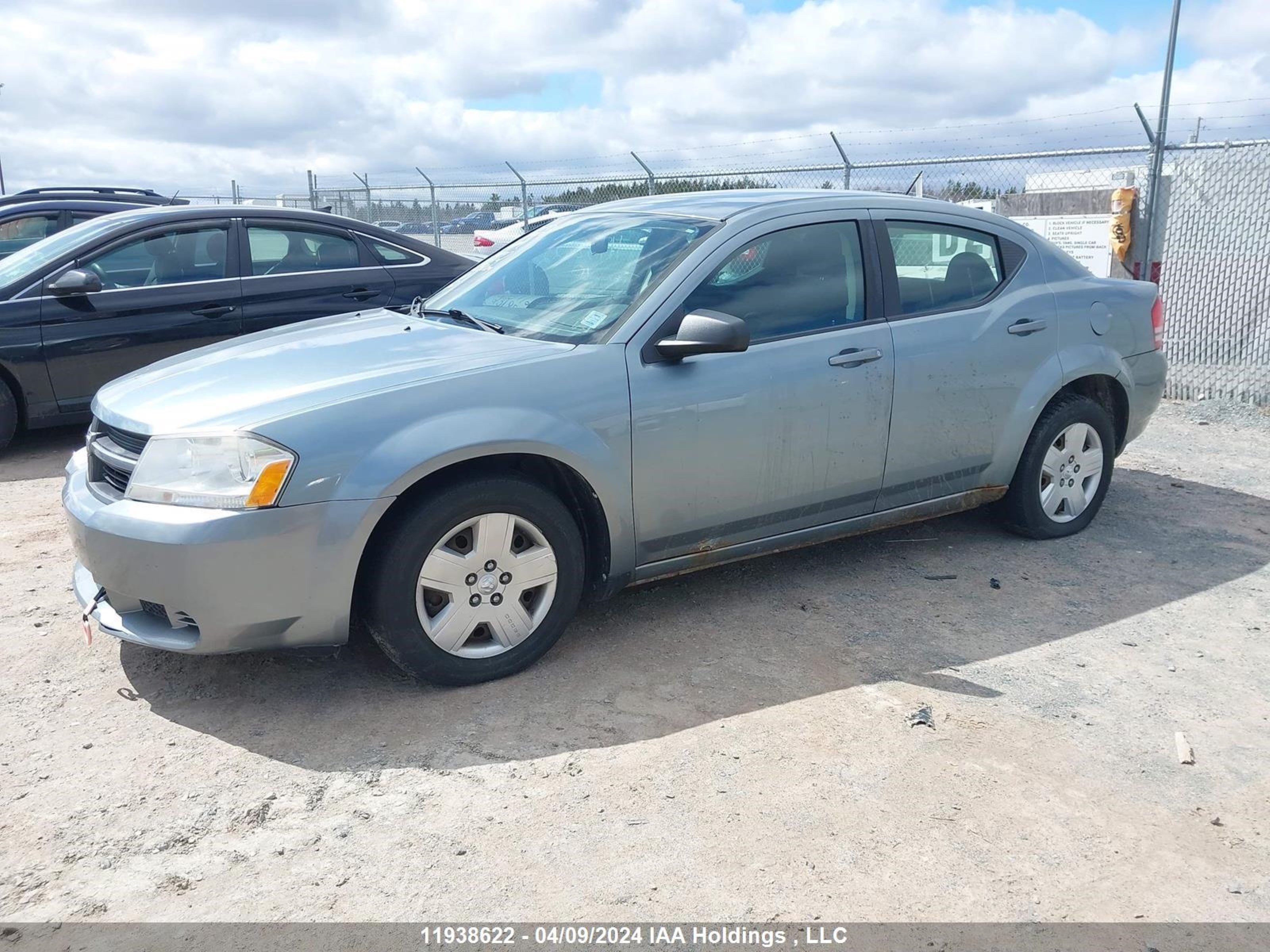 Photo 1 VIN: 1B3CC4FB4AN168492 - DODGE AVENGER 