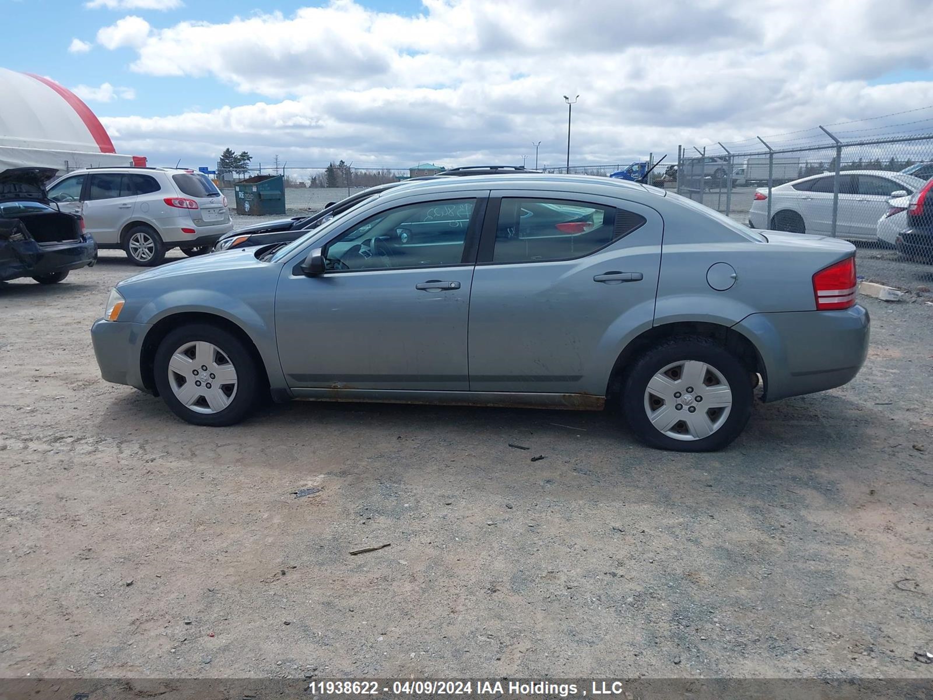 Photo 14 VIN: 1B3CC4FB4AN168492 - DODGE AVENGER 