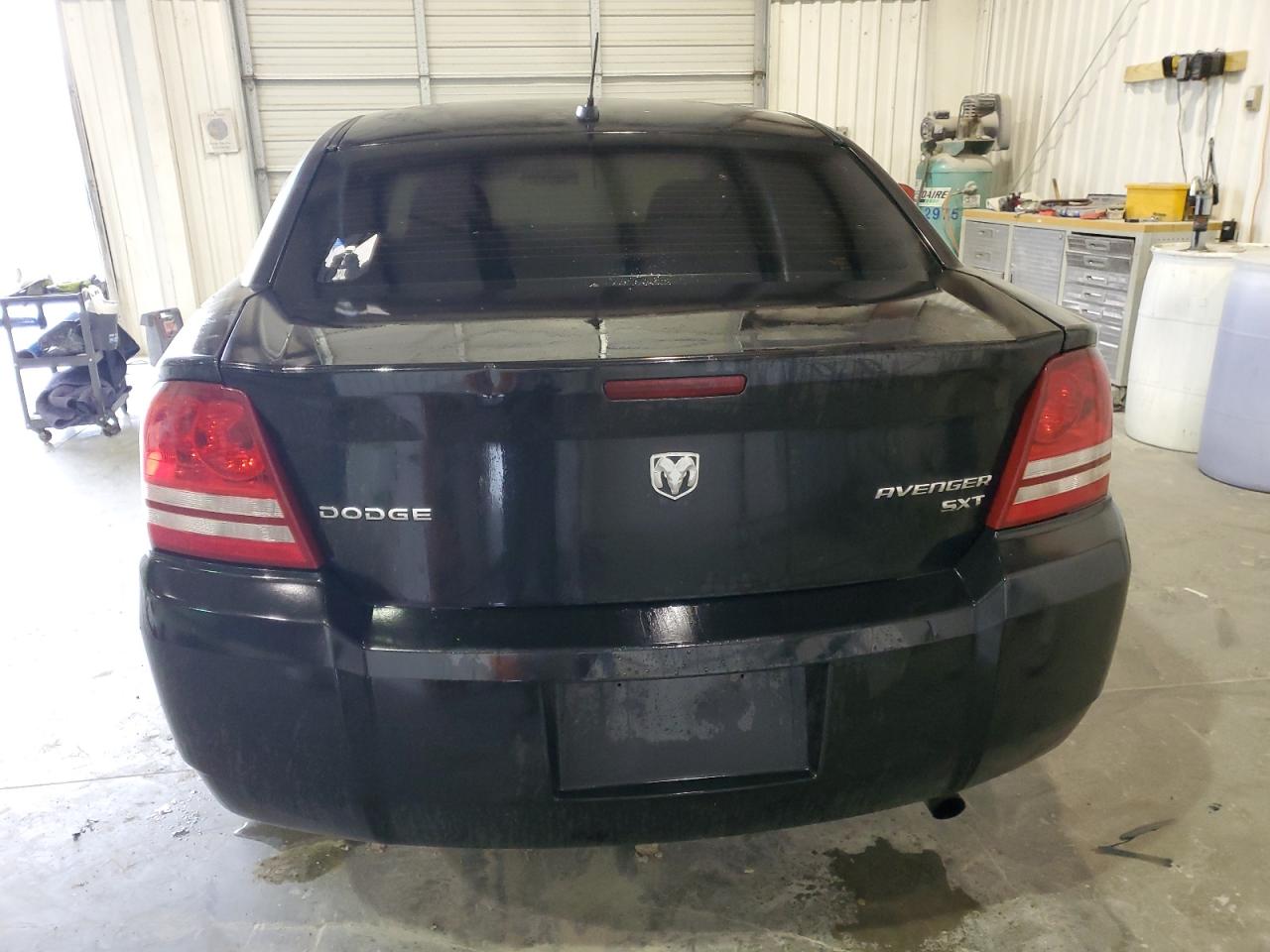 Photo 5 VIN: 1B3CC4FB6AN168929 - DODGE AVENGER 