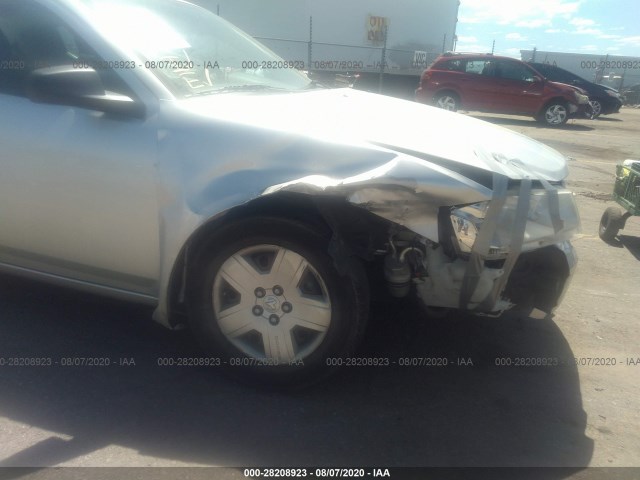 Photo 5 VIN: 1B3CC4FB8AN136726 - DODGE AVENGER 