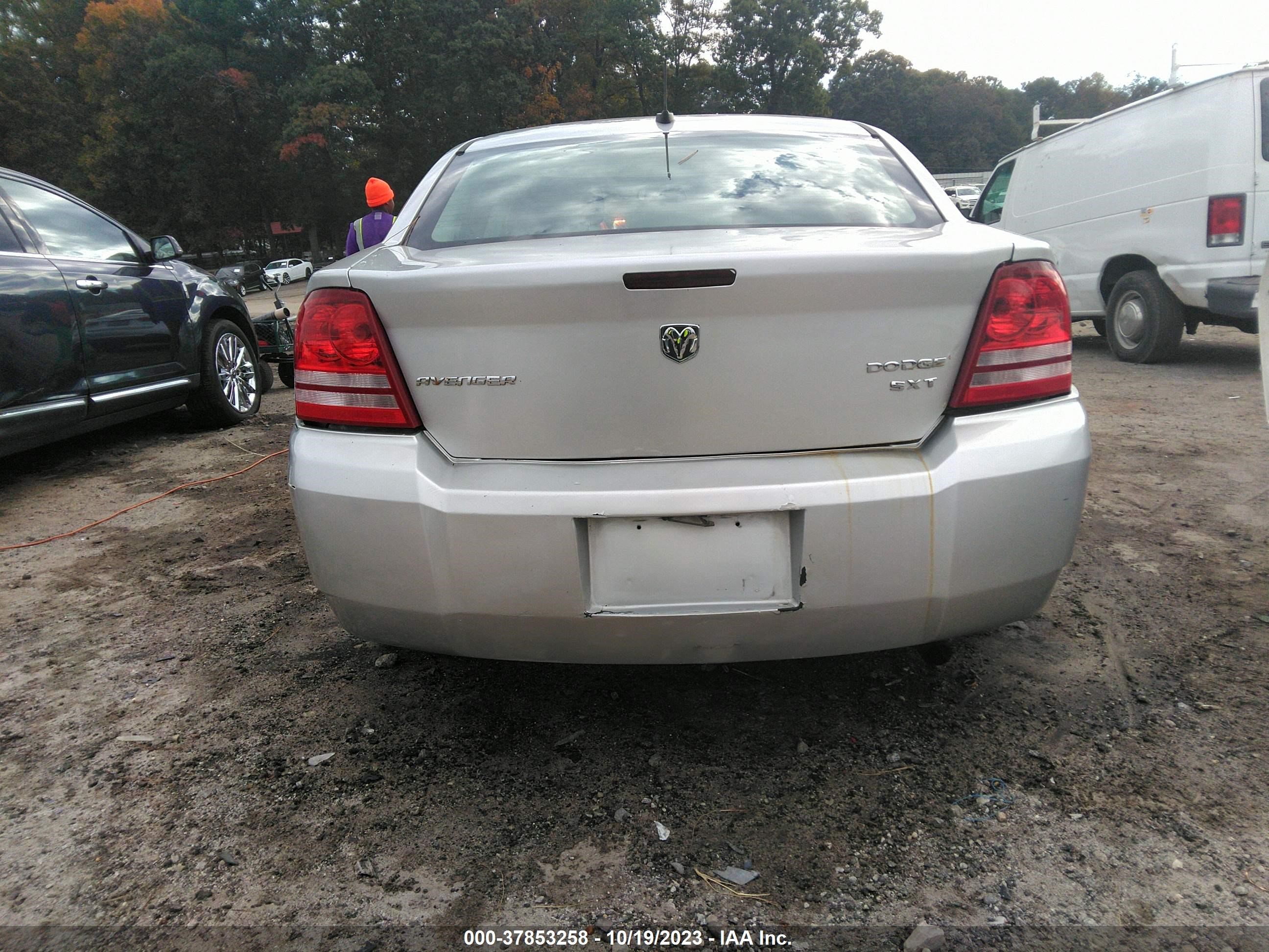 Photo 15 VIN: 1B3CC4FBXAN135870 - DODGE AVENGER 