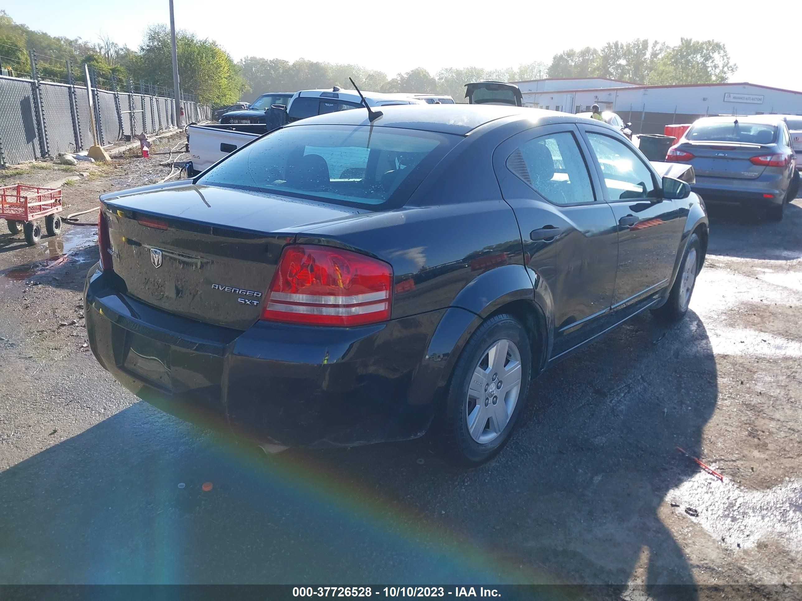 Photo 3 VIN: 1B3CC4FBXAN185670 - DODGE AVENGER 