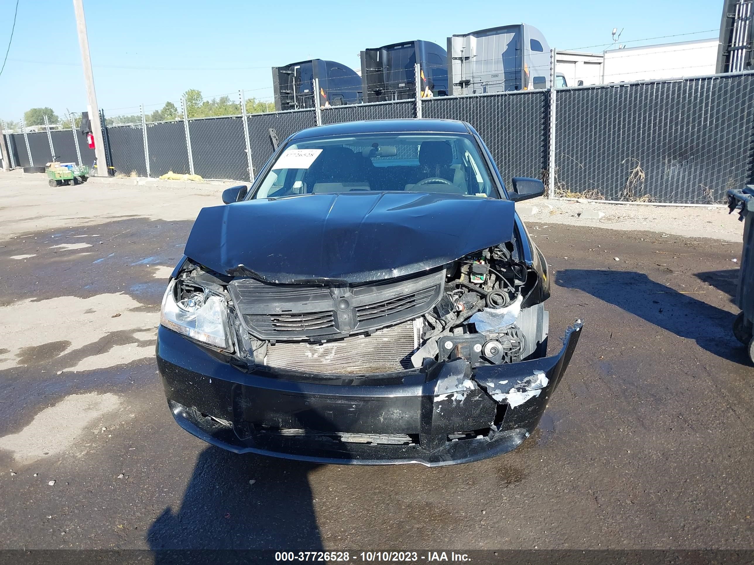 Photo 5 VIN: 1B3CC4FBXAN185670 - DODGE AVENGER 