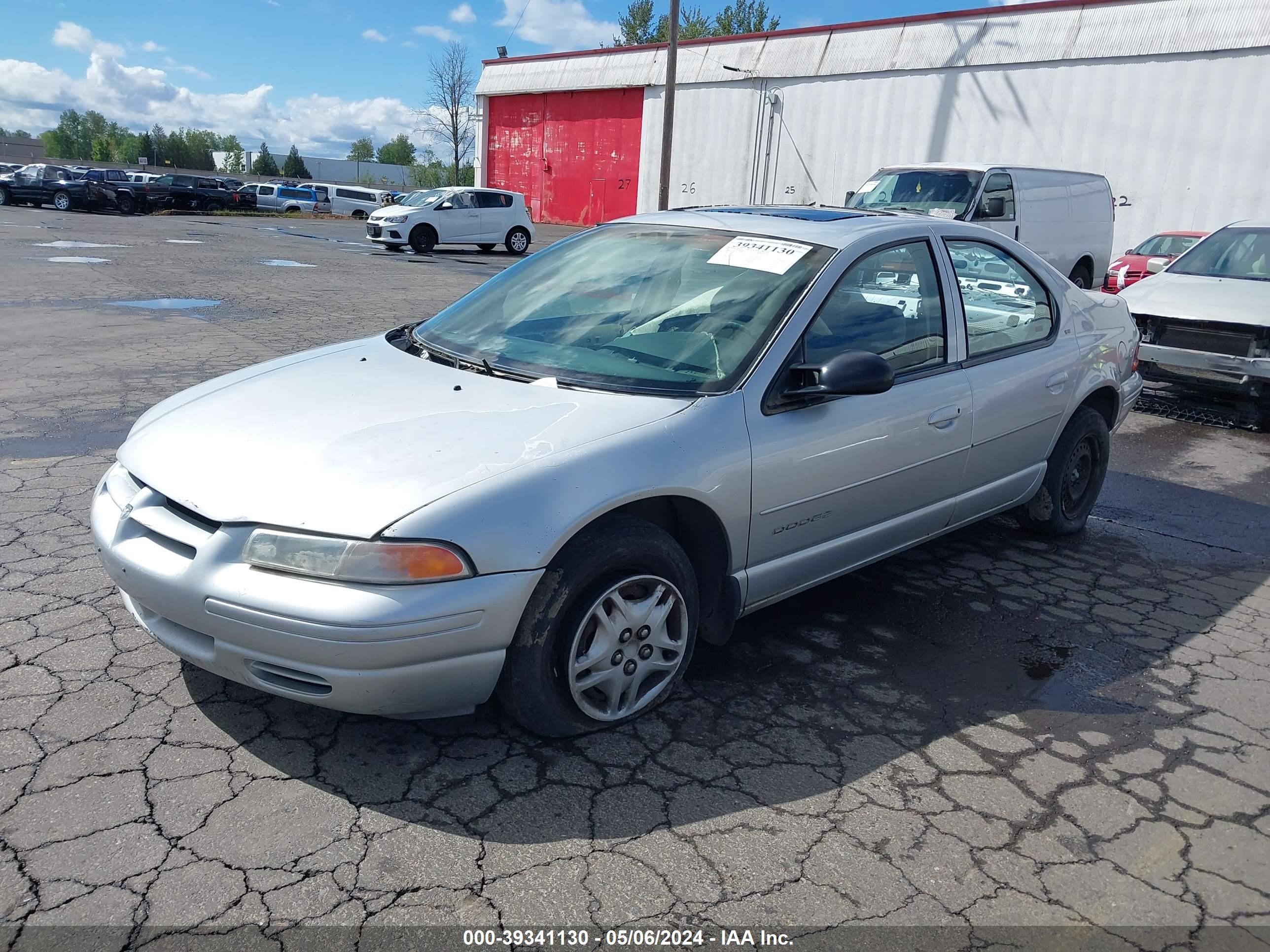 Photo 1 VIN: 1B3EJ46X7YN130680 - DODGE STRATUS 