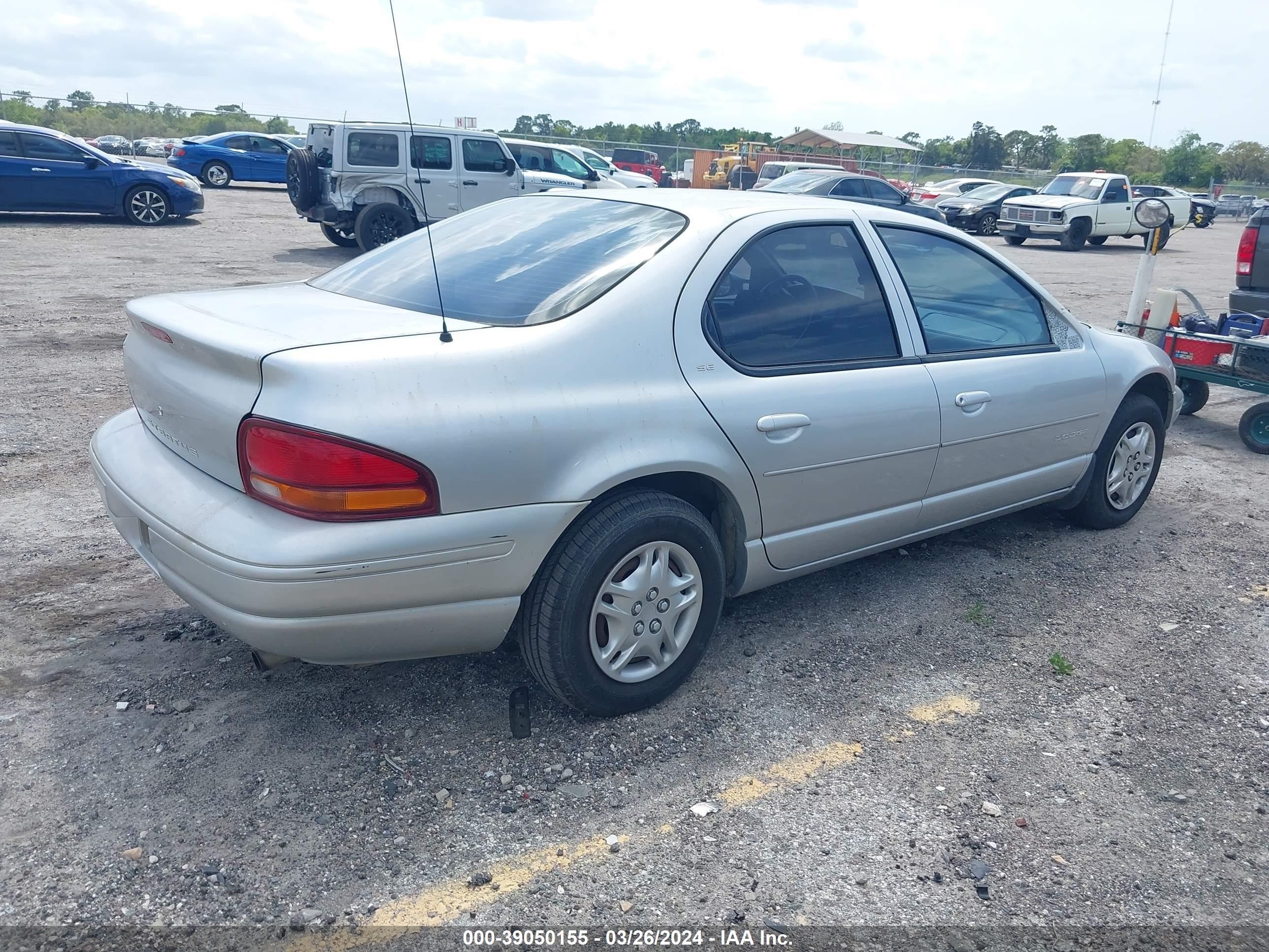 Photo 3 VIN: 1B3EJ46X8YN268633 - DODGE STRATUS 