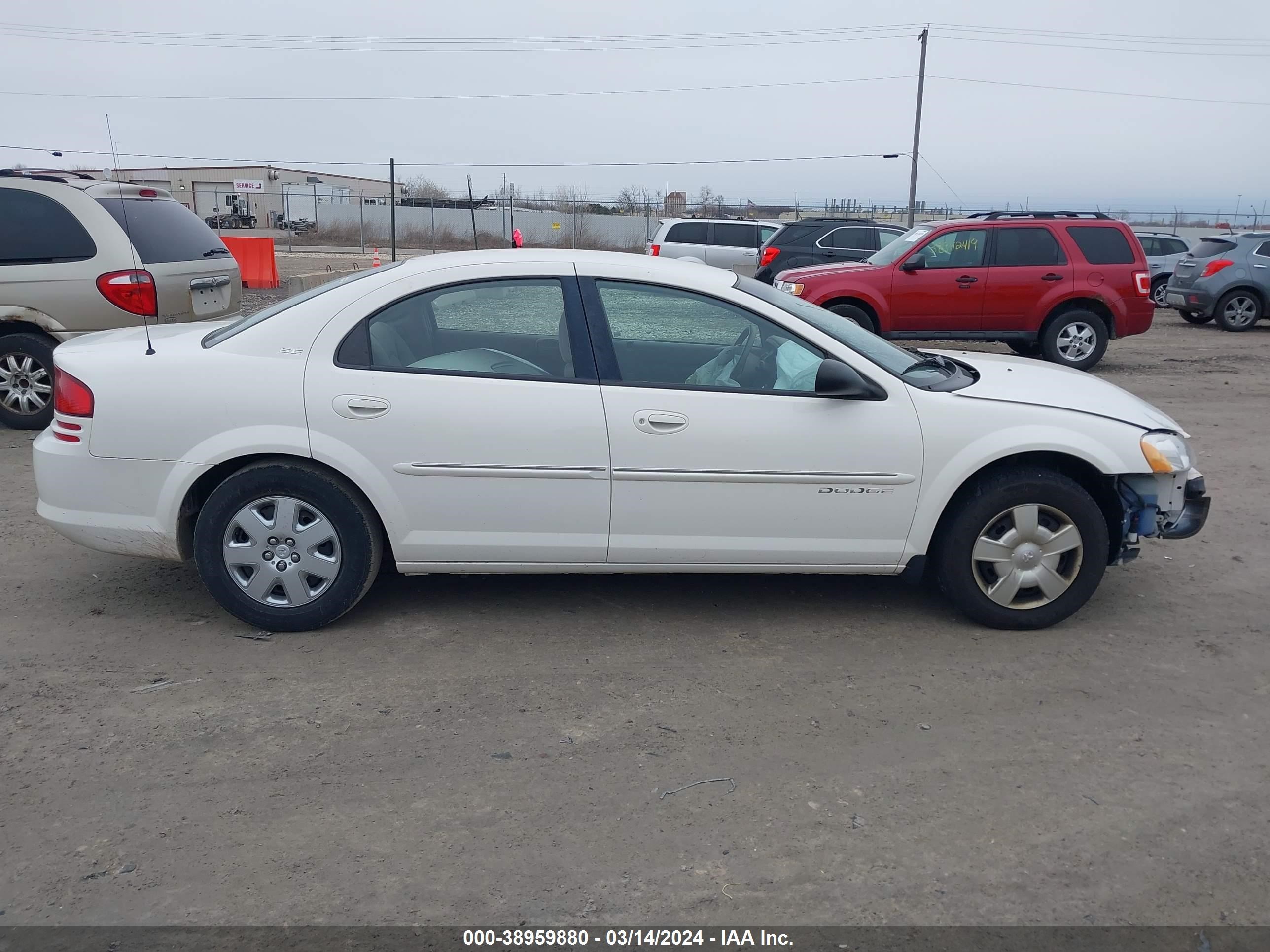 Photo 13 VIN: 1B3EJ46XX1N681501 - DODGE STRATUS 