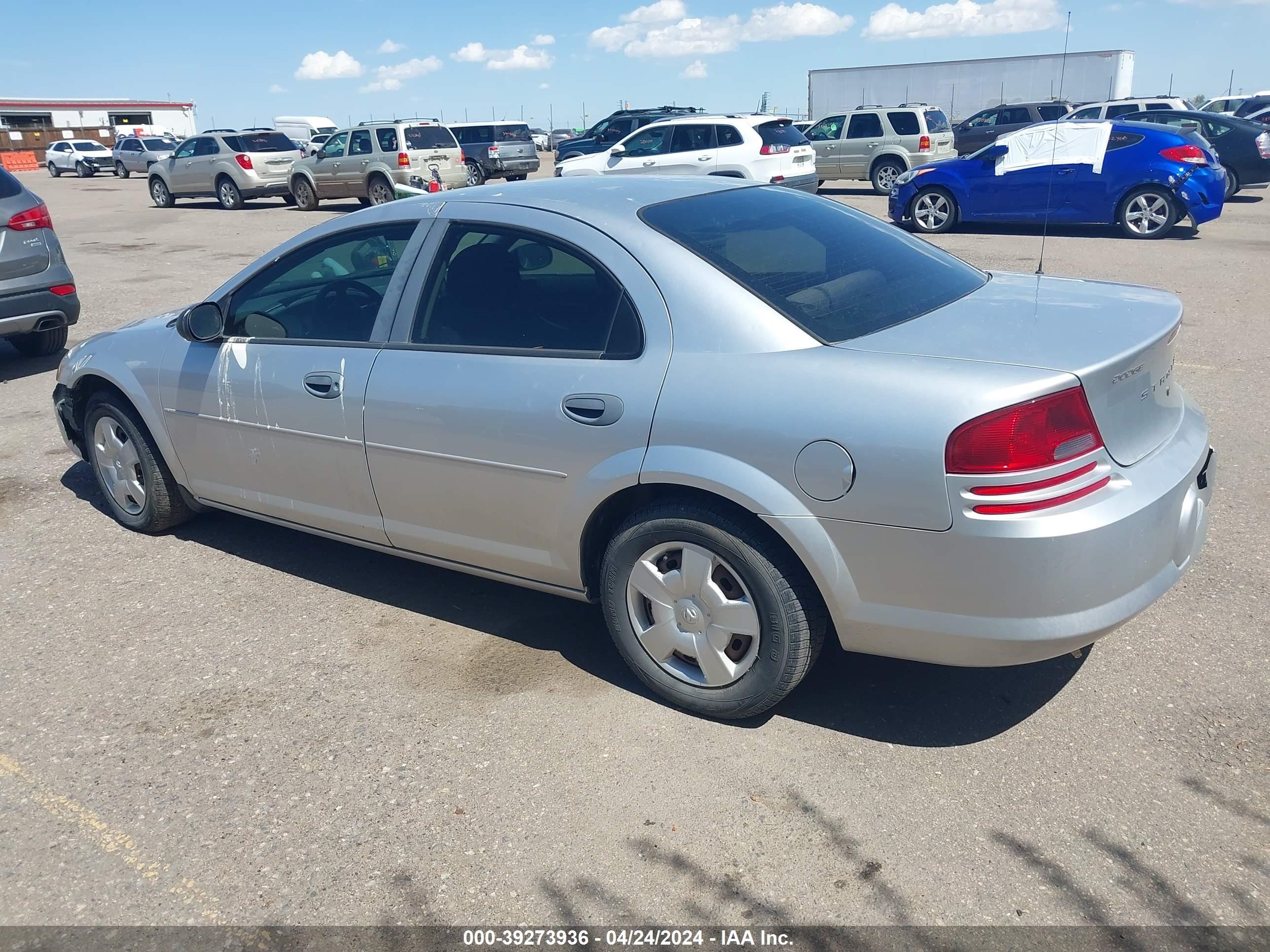 Photo 2 VIN: 1B3EL36R14N300225 - DODGE STRATUS 