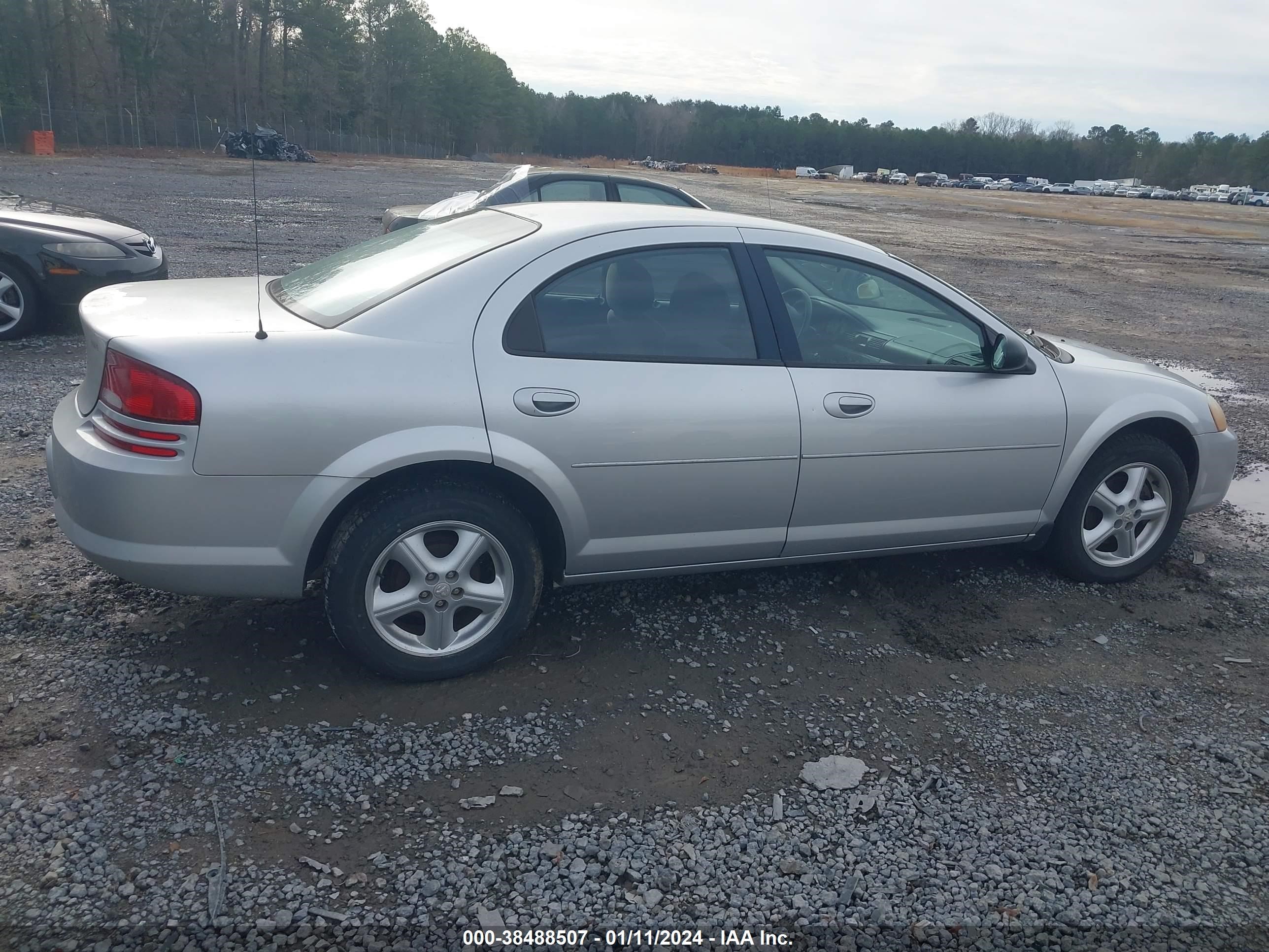 Photo 12 VIN: 1B3EL36R34N198619 - DODGE STRATUS 