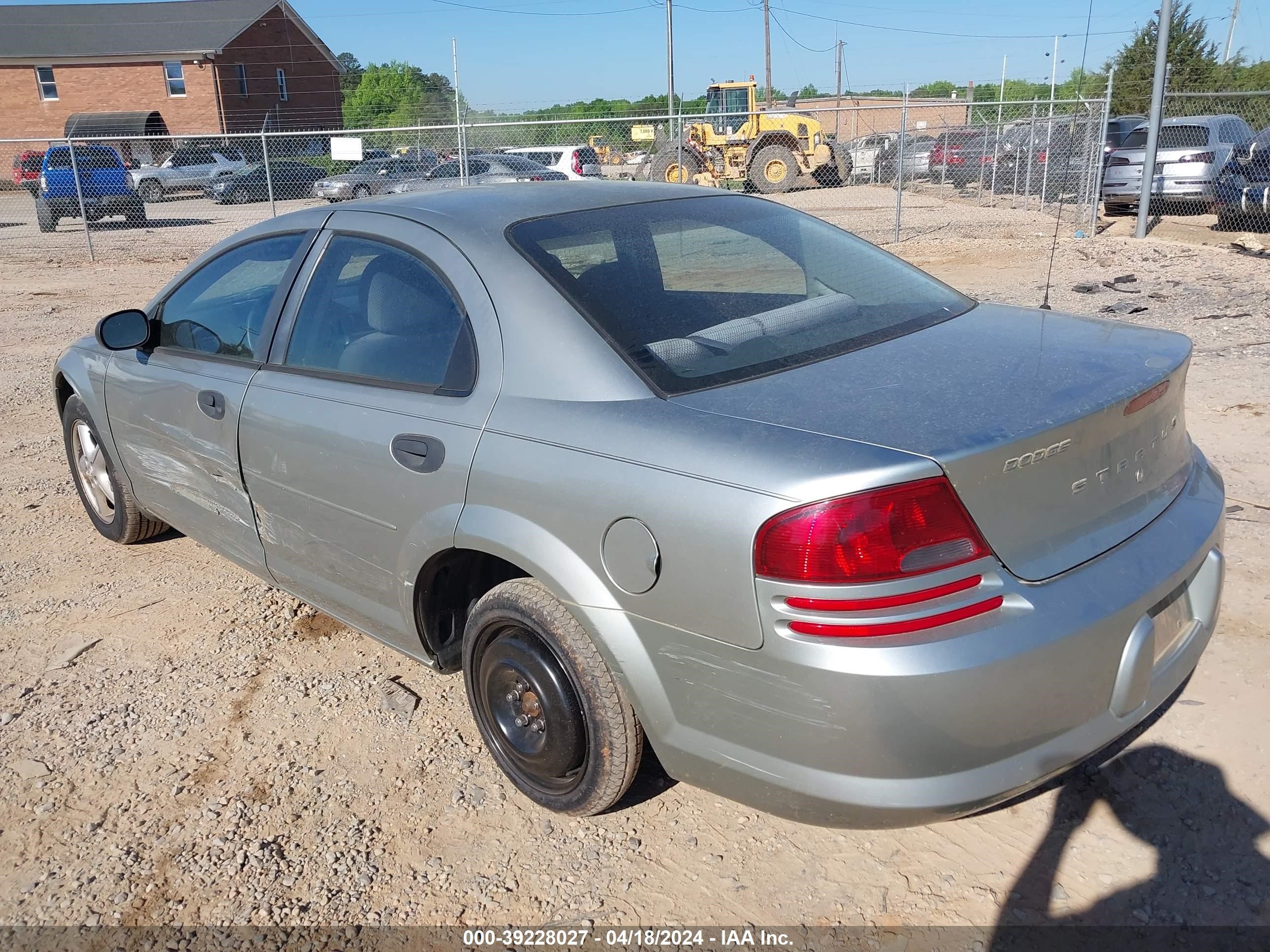 Photo 2 VIN: 1B3EL36R54N312975 - DODGE STRATUS 