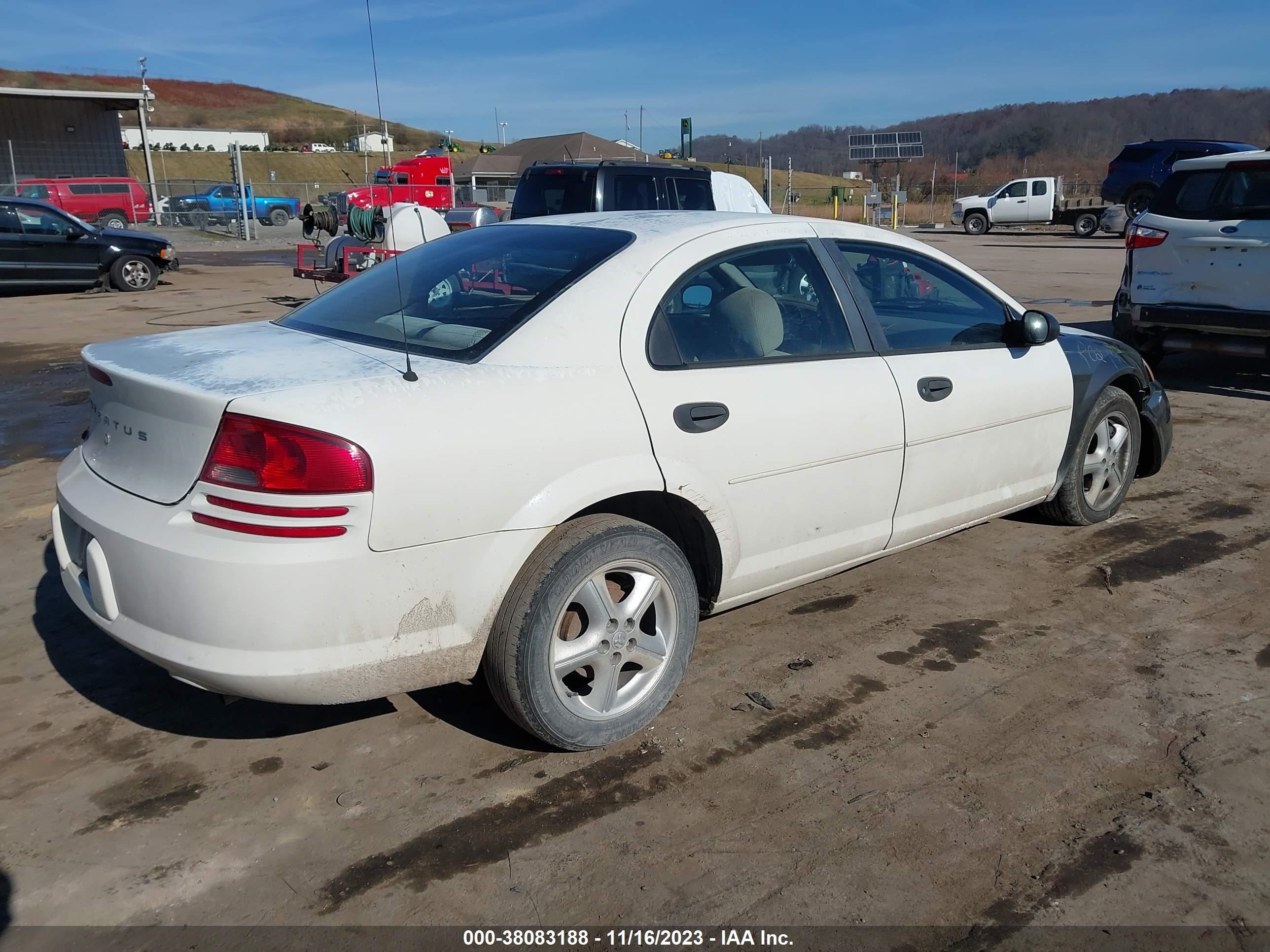 Photo 3 VIN: 1B3EL36R94N325969 - DODGE STRATUS 