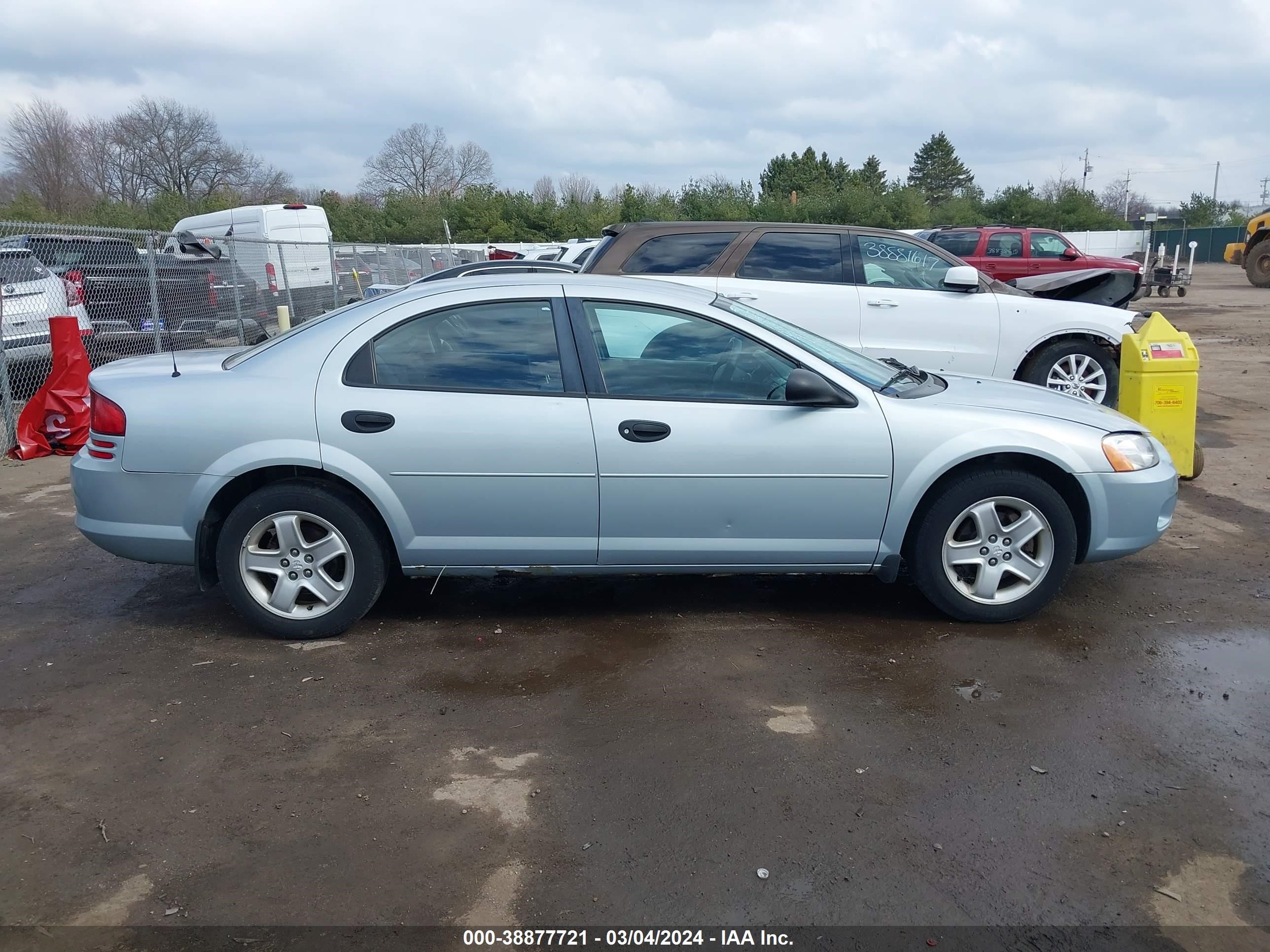 Photo 12 VIN: 1B3EL36T23N588704 - DODGE STRATUS 