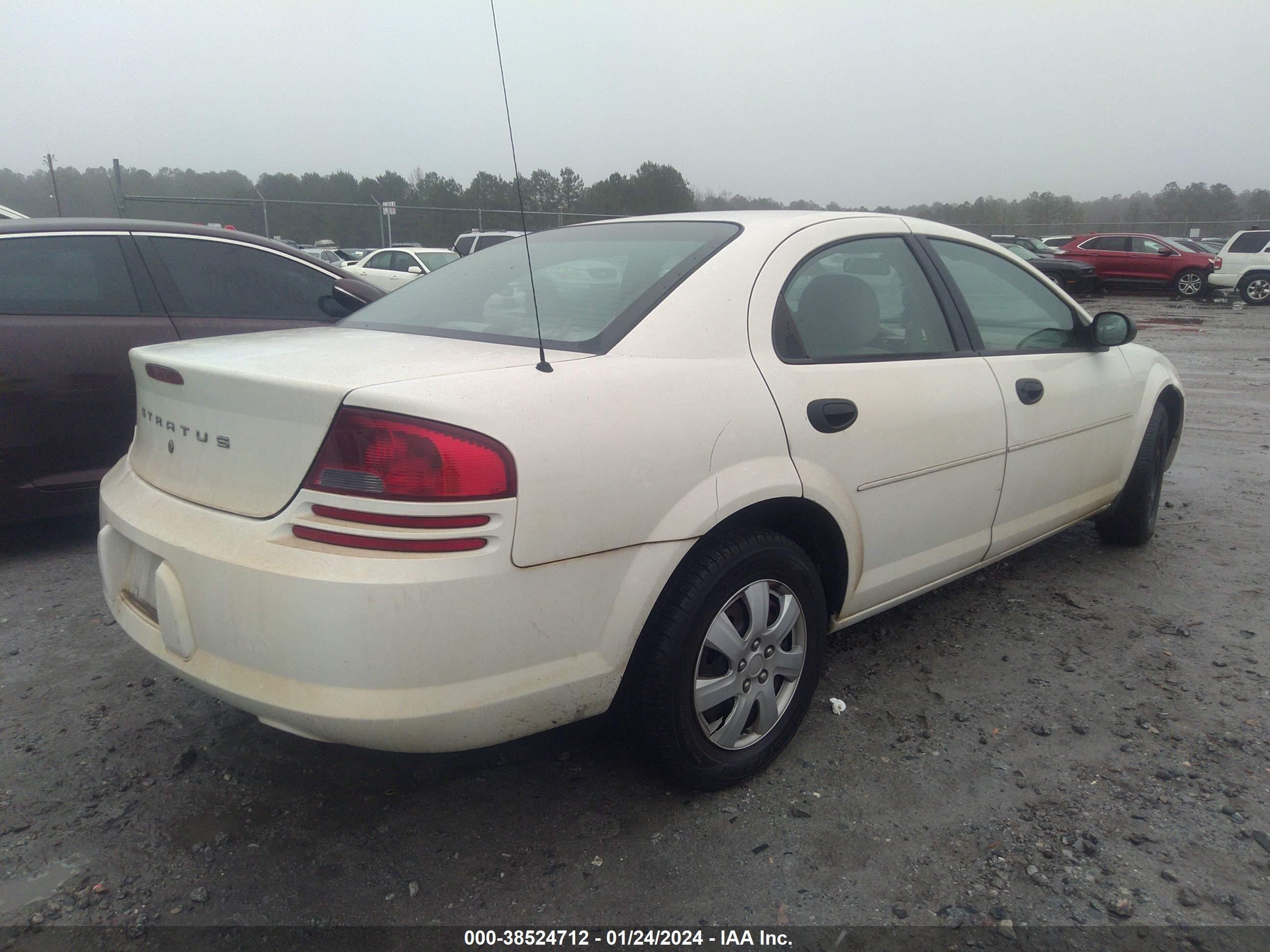 Photo 3 VIN: 1B3EL36T74N341521 - DODGE STRATUS 