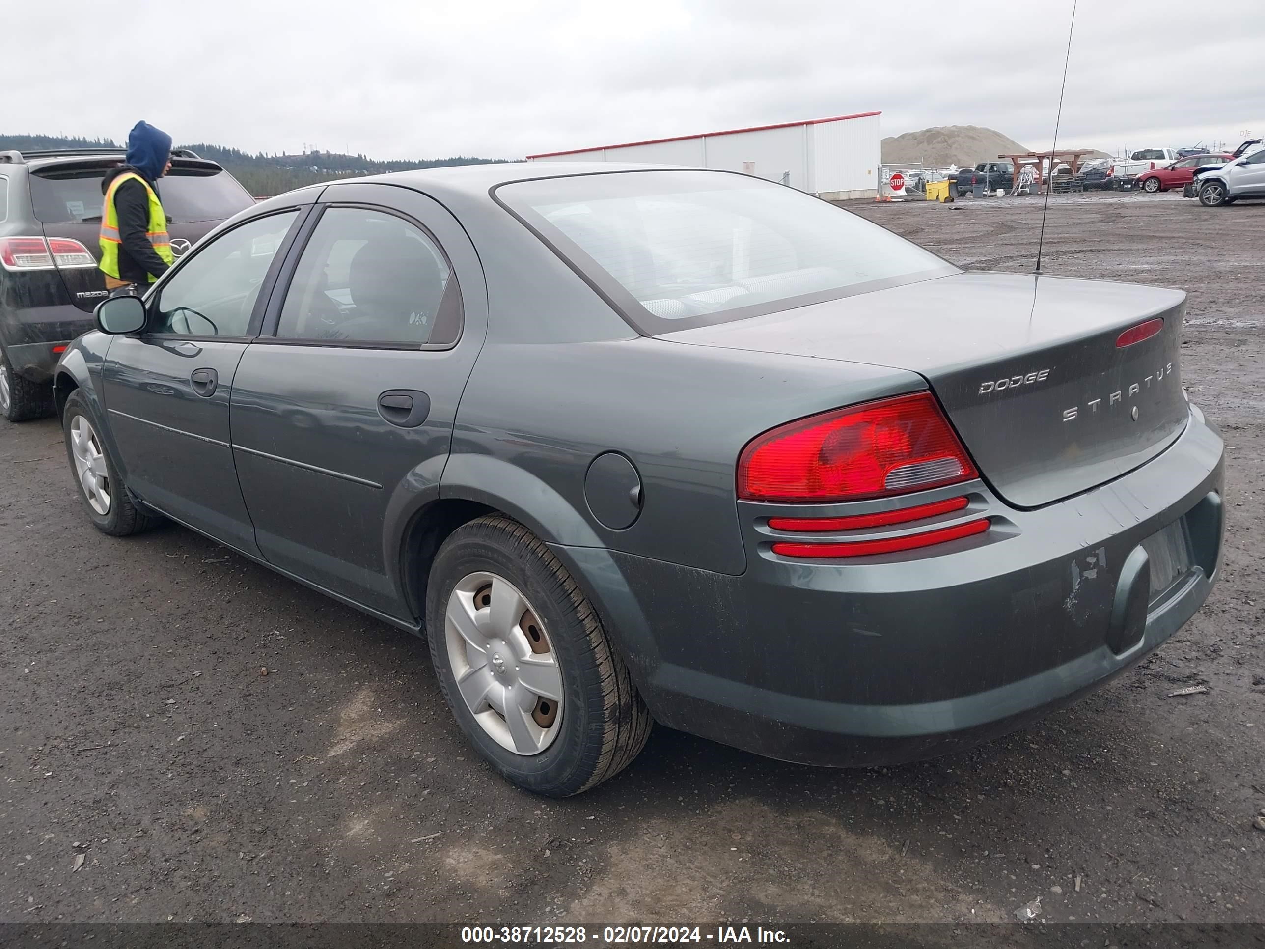 Photo 2 VIN: 1B3EL36T84N115293 - DODGE STRATUS 