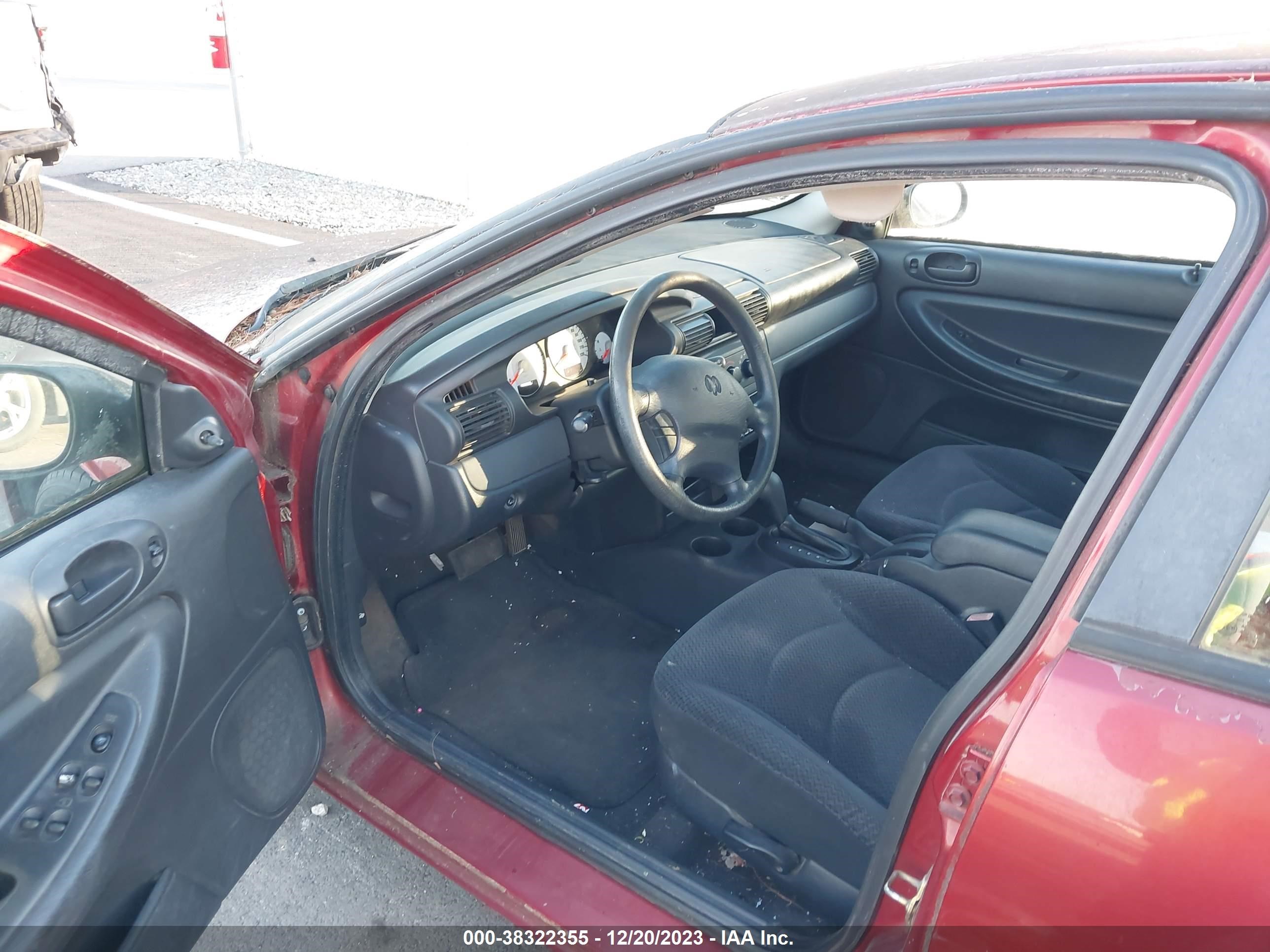 Photo 4 VIN: 1B3EL36X14N301857 - DODGE STRATUS 