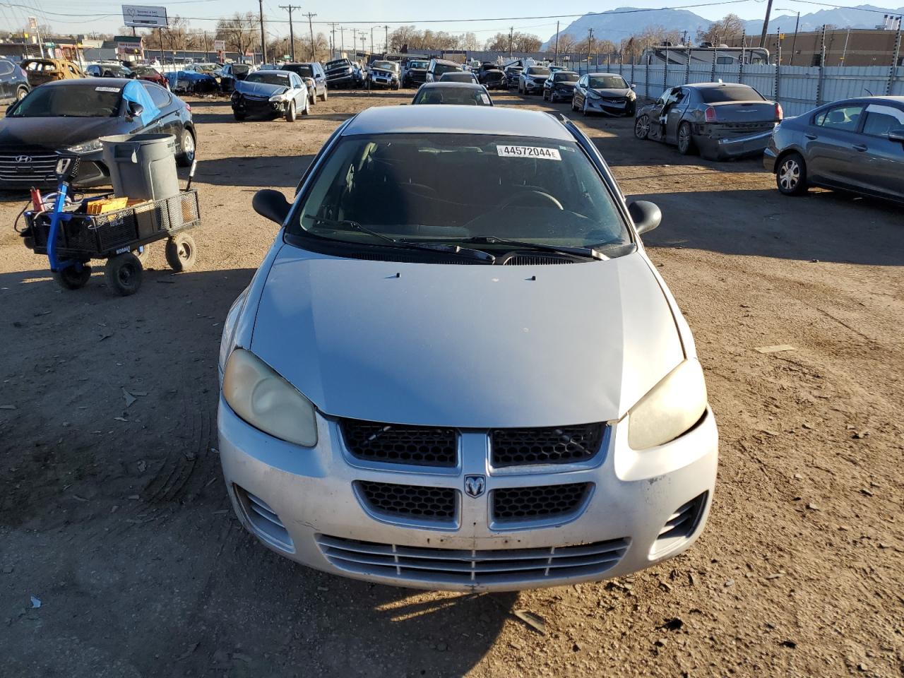 Photo 4 VIN: 1B3EL46J85N594028 - DODGE STRATUS 