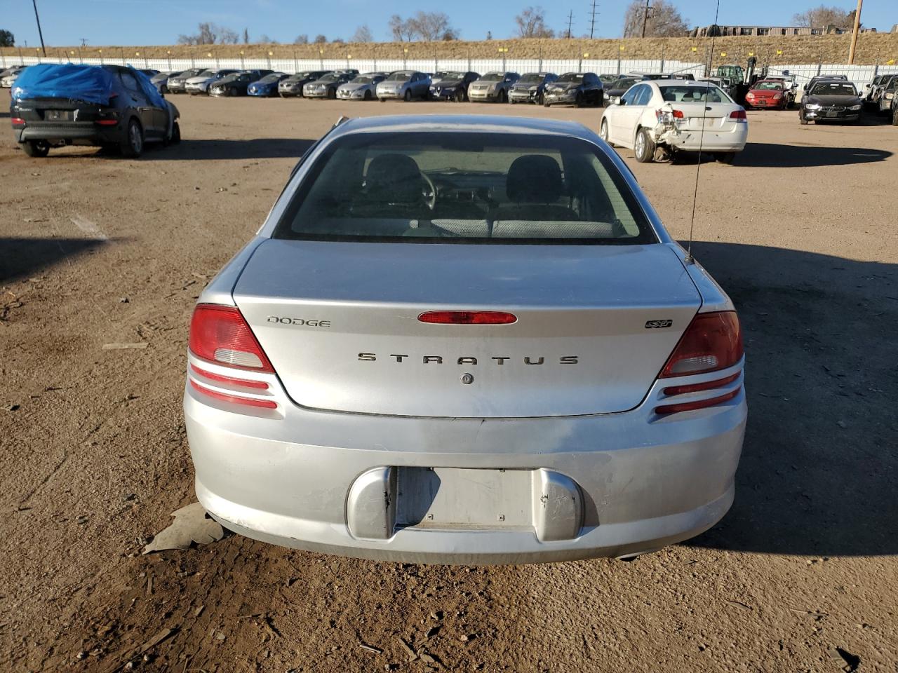 Photo 5 VIN: 1B3EL46J85N594028 - DODGE STRATUS 