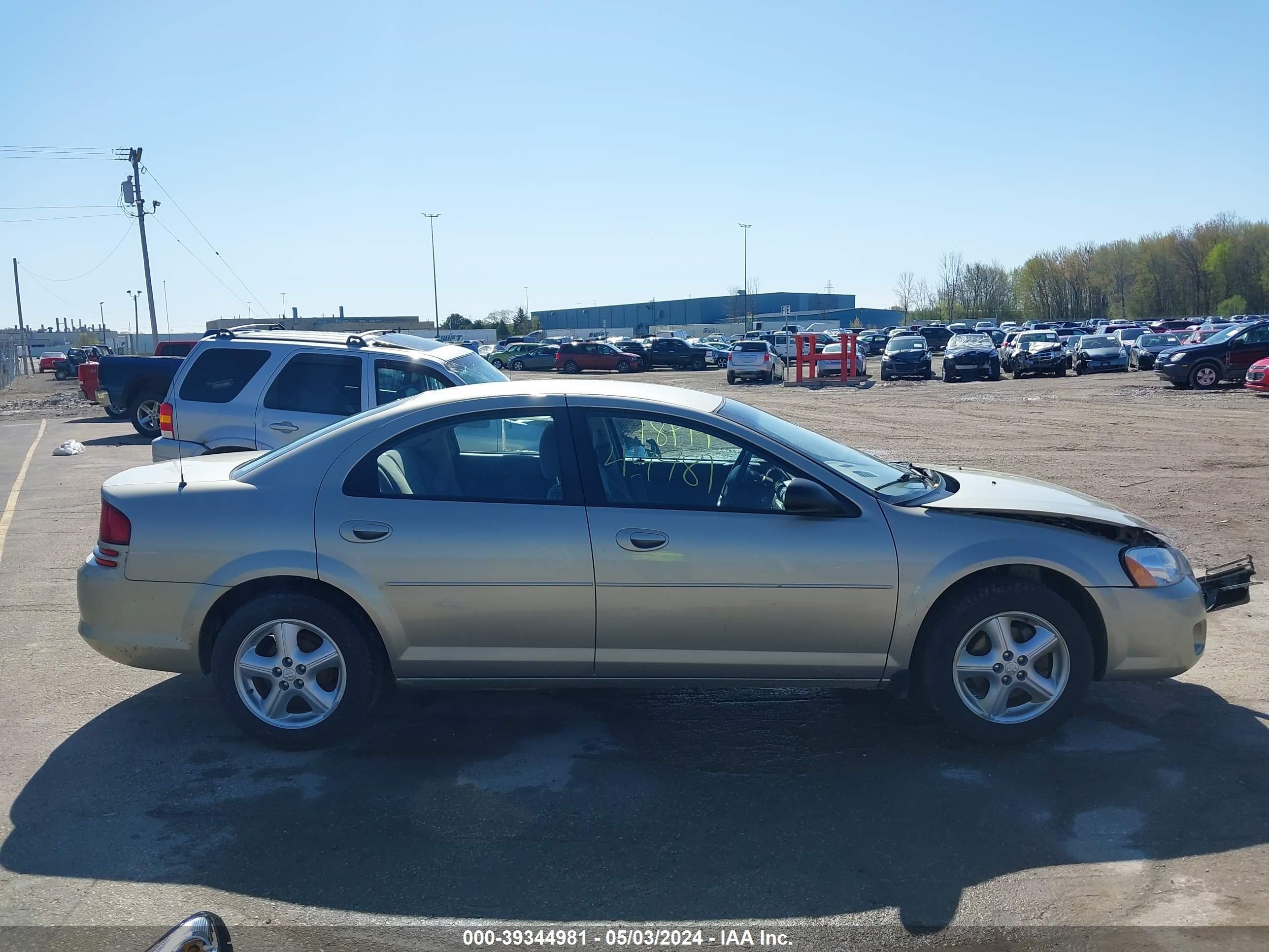 Photo 13 VIN: 1B3EL46R05N580159 - DODGE STRATUS 