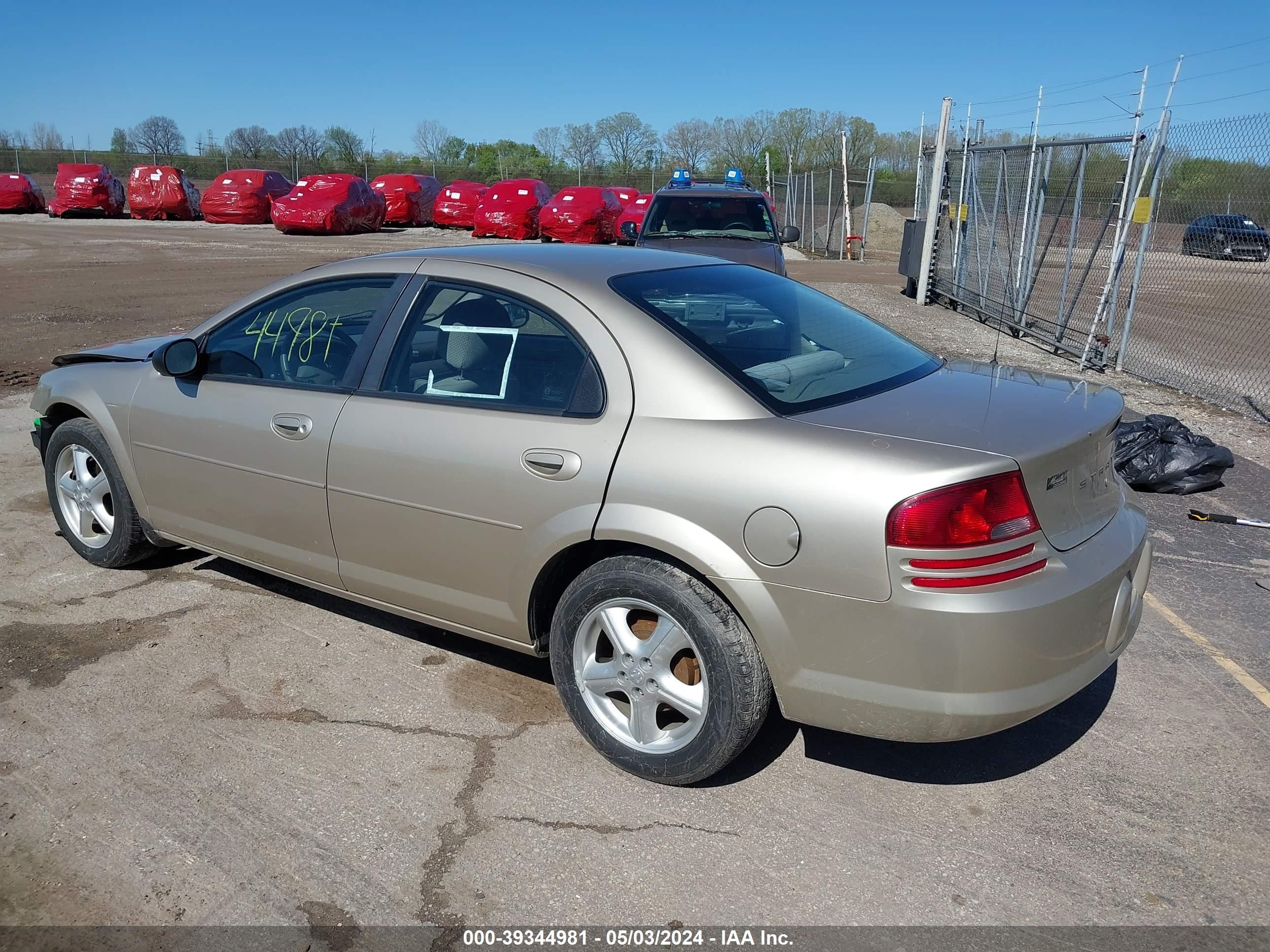 Photo 2 VIN: 1B3EL46R05N580159 - DODGE STRATUS 