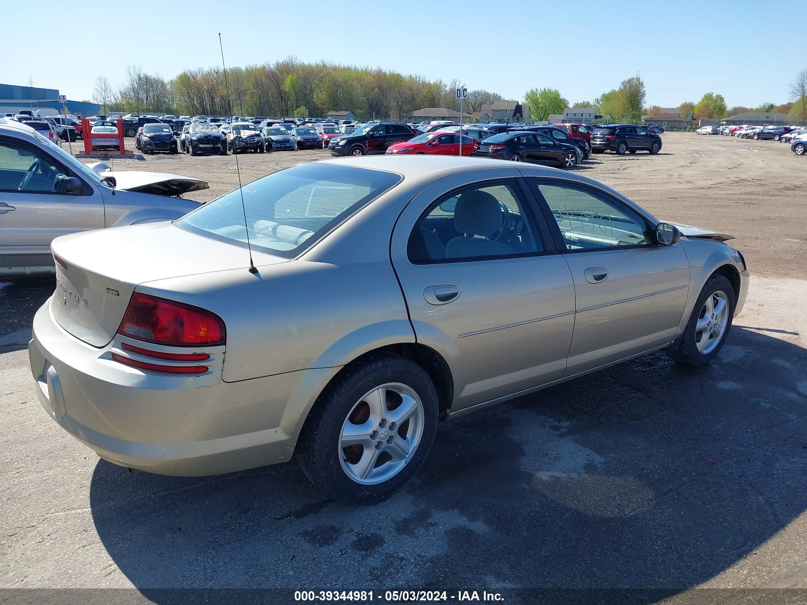 Photo 3 VIN: 1B3EL46R05N580159 - DODGE STRATUS 