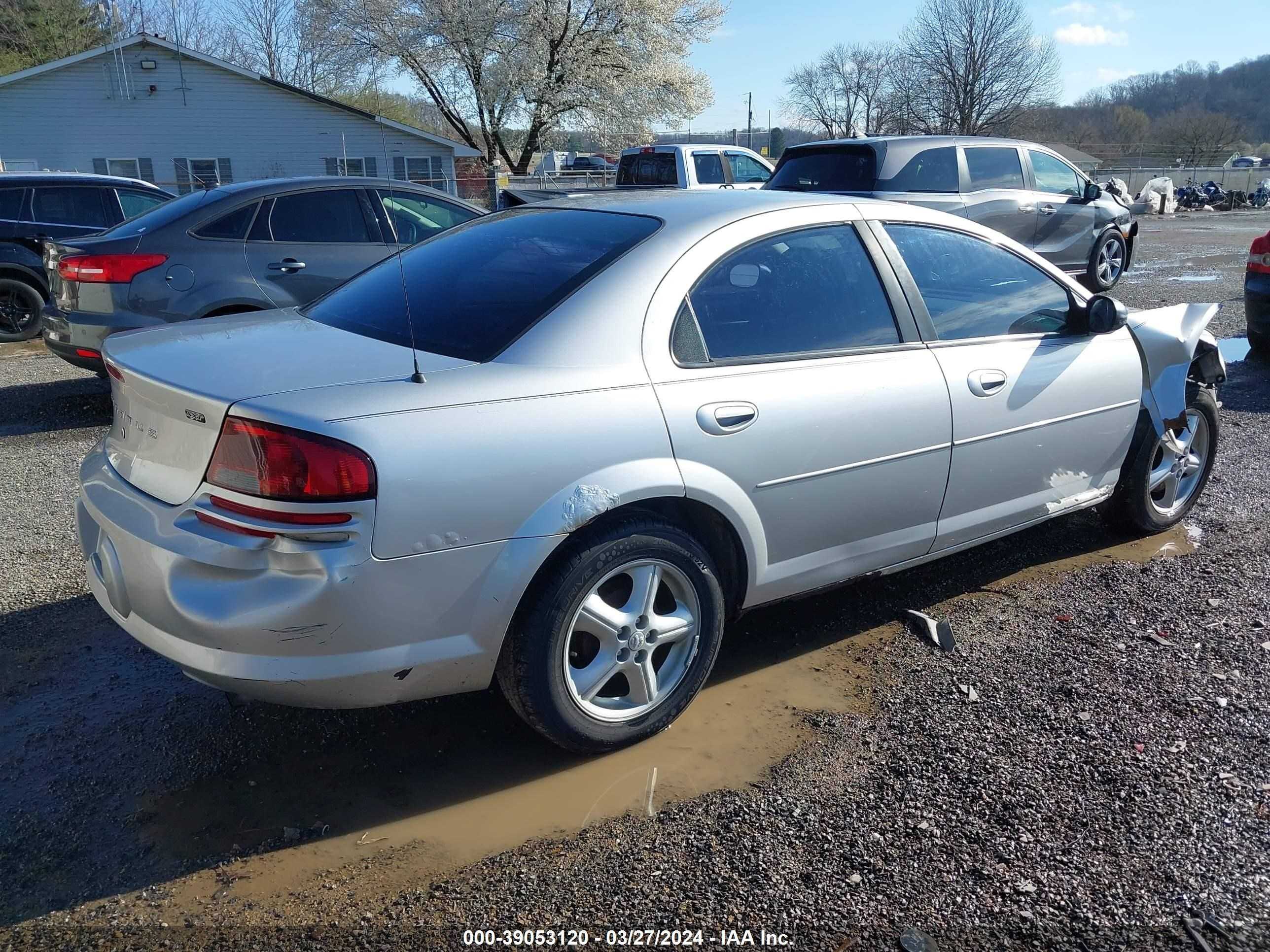 Photo 3 VIN: 1B3EL46R05N630610 - DODGE STRATUS 