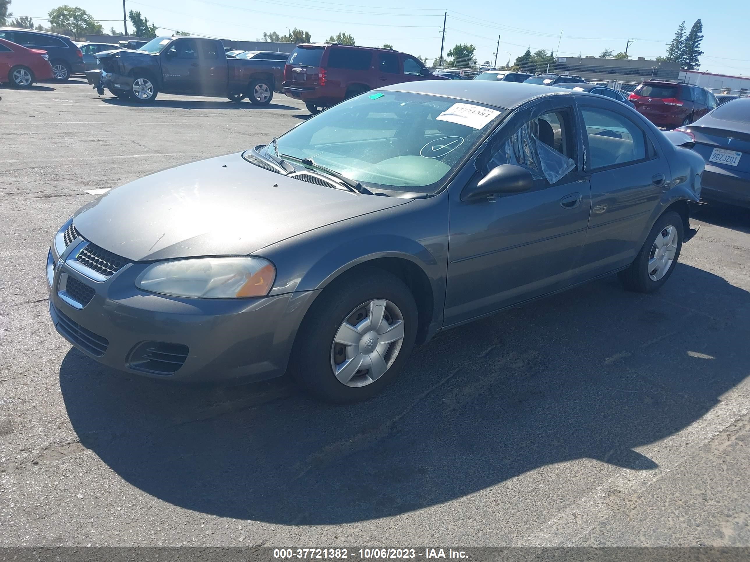 Photo 1 VIN: 1B3EL46R85N697150 - DODGE STRATUS 