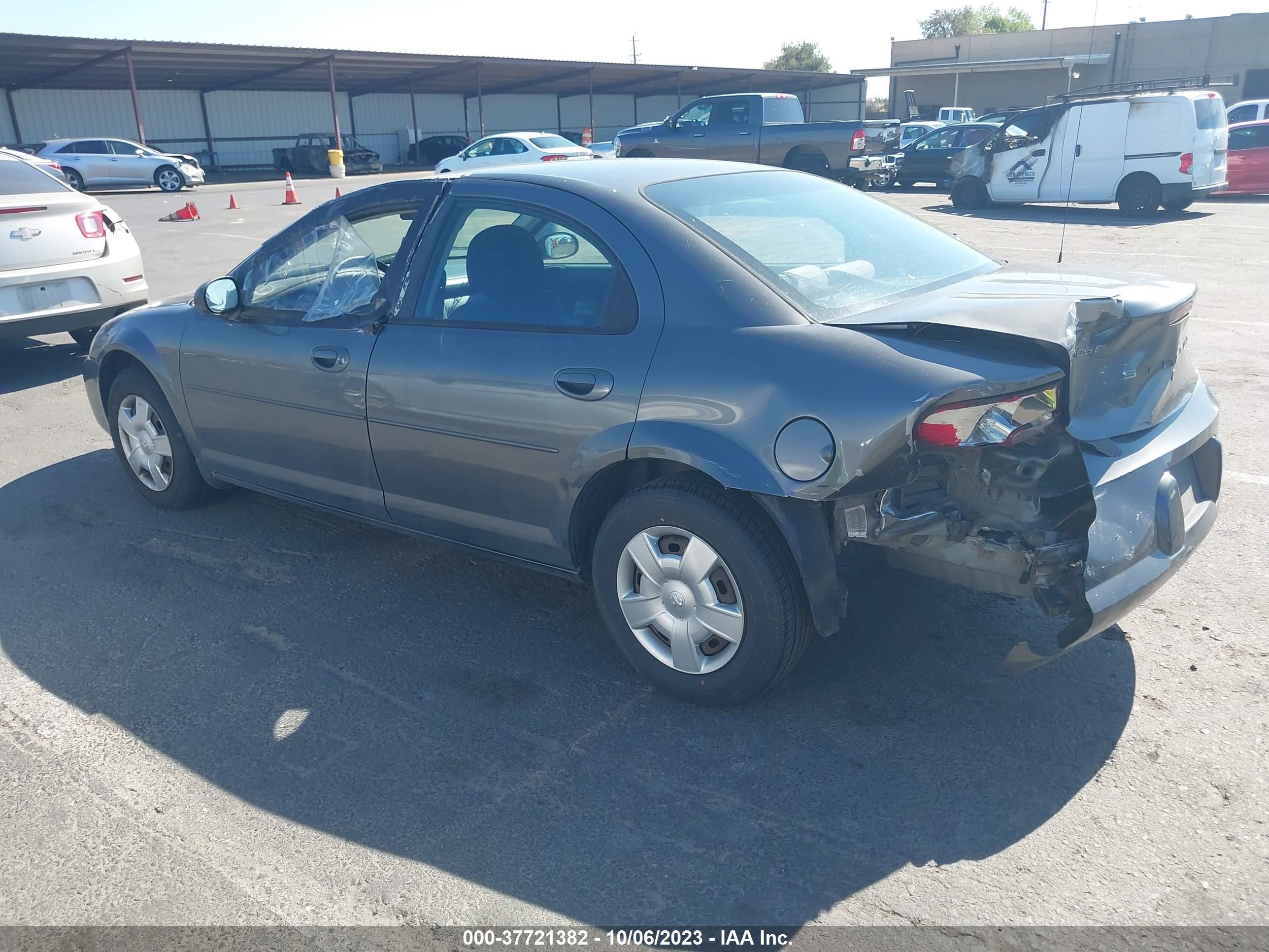 Photo 2 VIN: 1B3EL46R85N697150 - DODGE STRATUS 