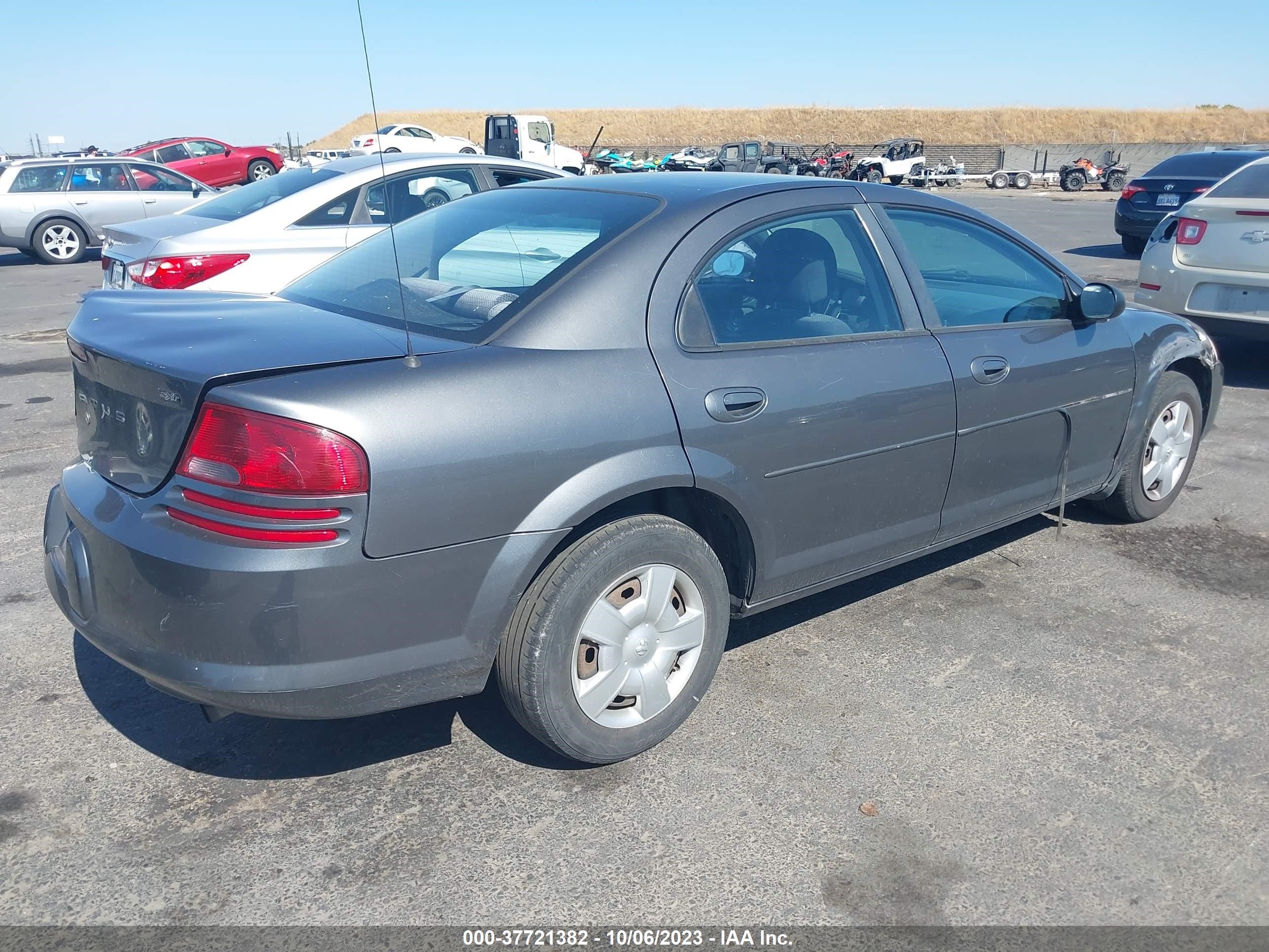 Photo 3 VIN: 1B3EL46R85N697150 - DODGE STRATUS 