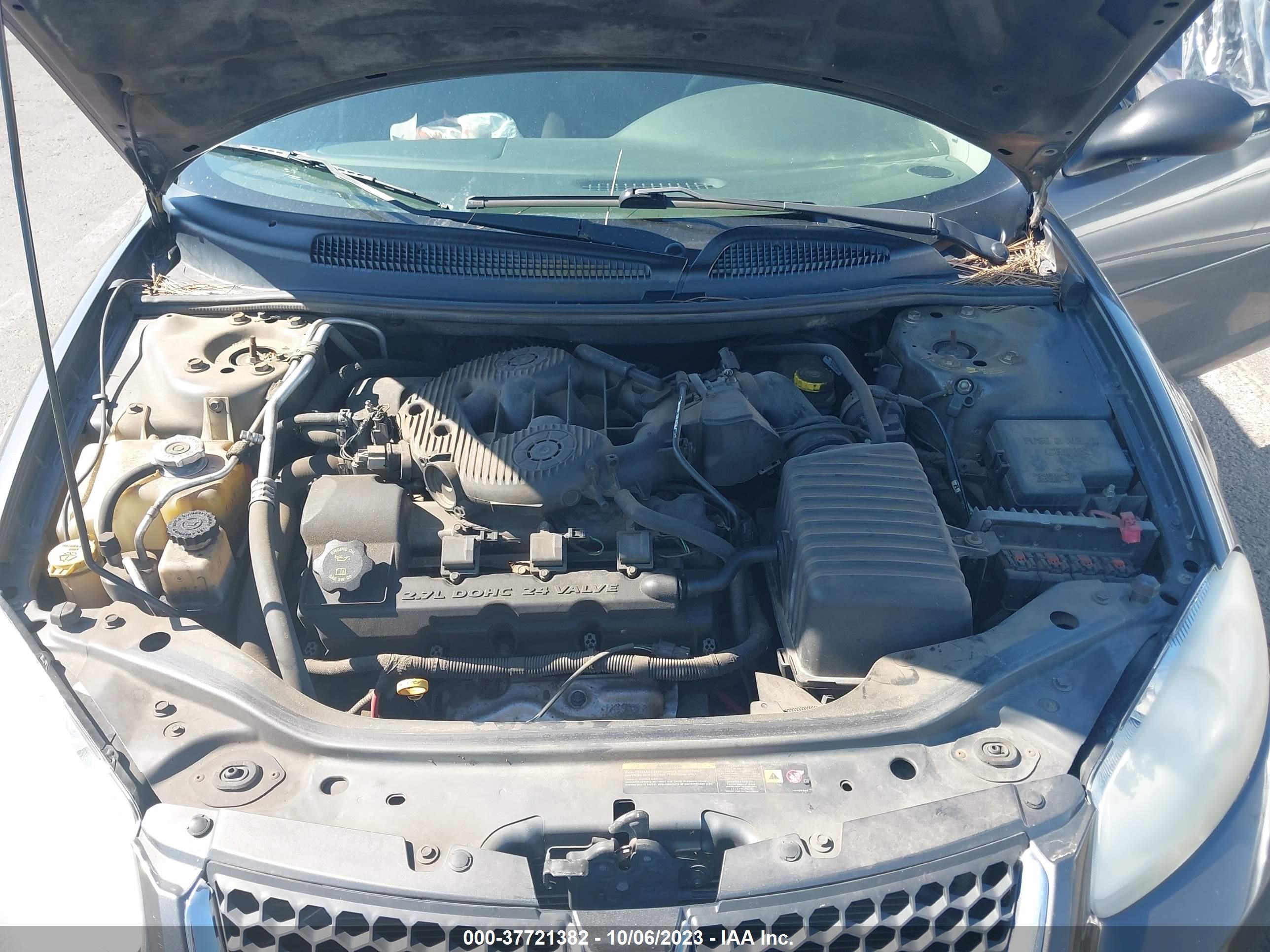 Photo 9 VIN: 1B3EL46R85N697150 - DODGE STRATUS 