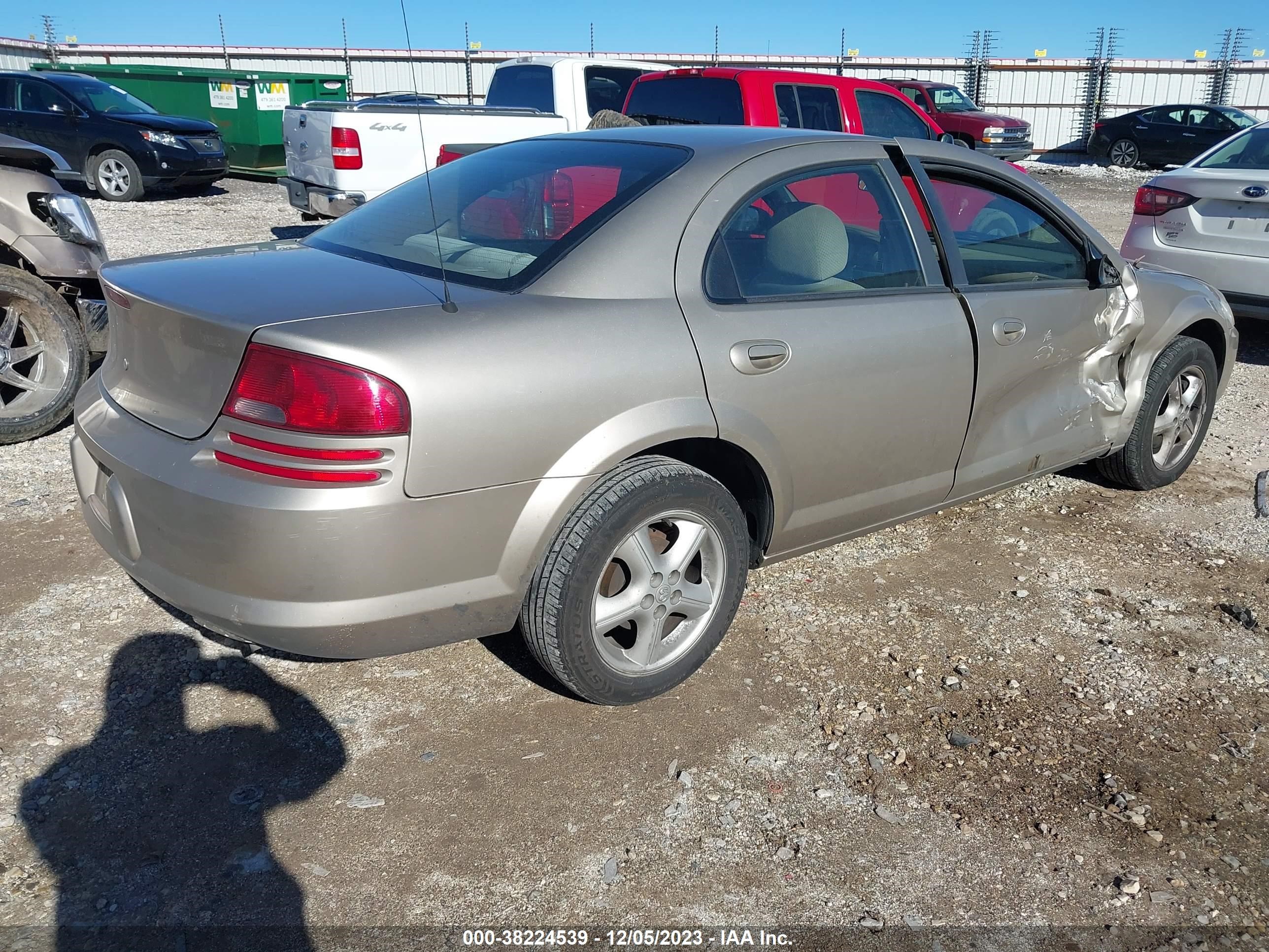 Photo 3 VIN: 1B3EL46R94N291280 - DODGE STRATUS 