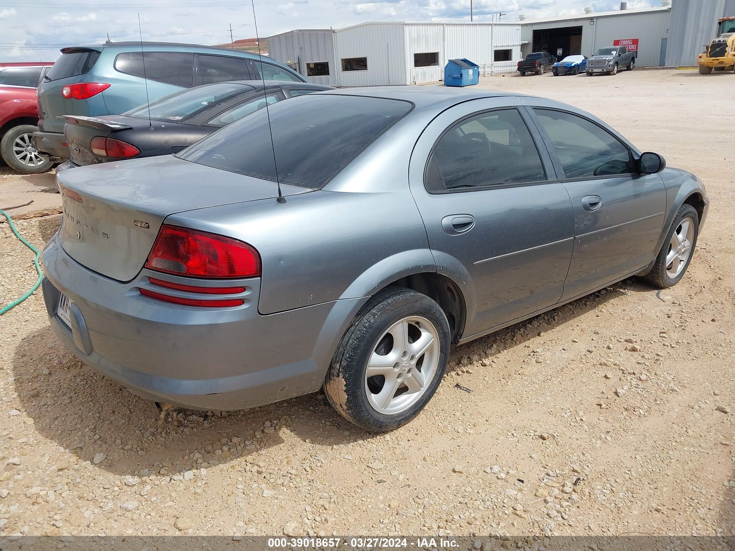 Photo 3 VIN: 1B3EL46R96N170414 - DODGE STRATUS 