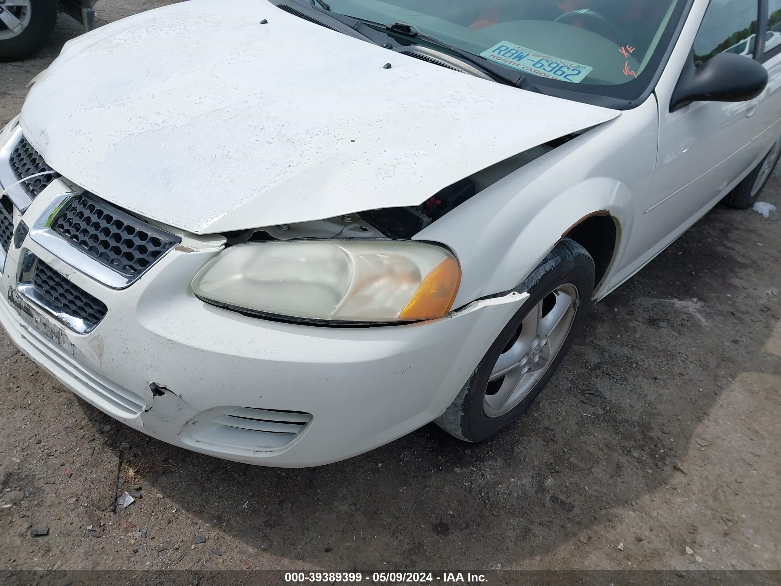 Photo 11 VIN: 1B3EL46T05N674618 - DODGE STRATUS 